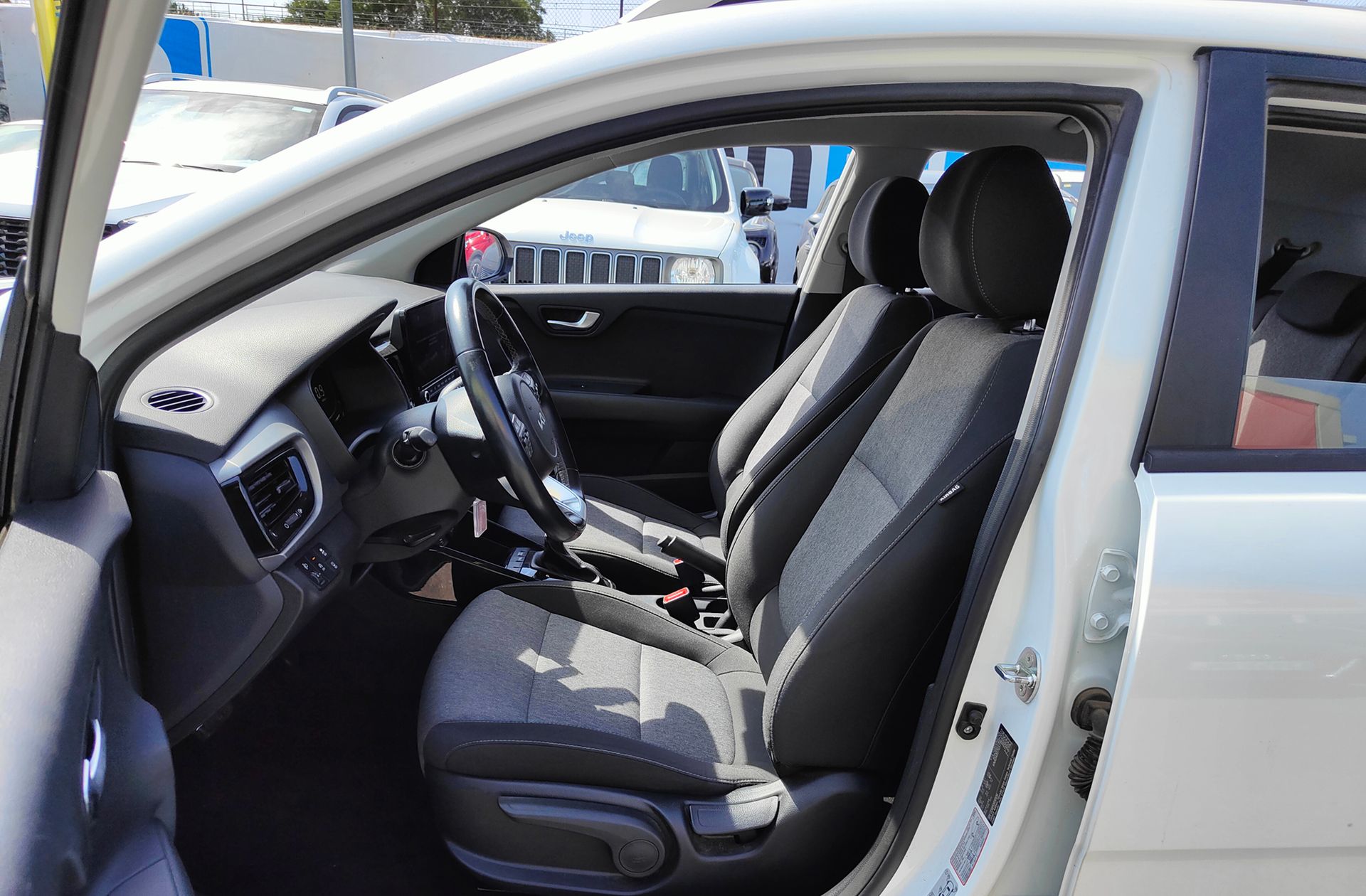 Kia Stonic 1.0 T-GDi Drive - foto 10