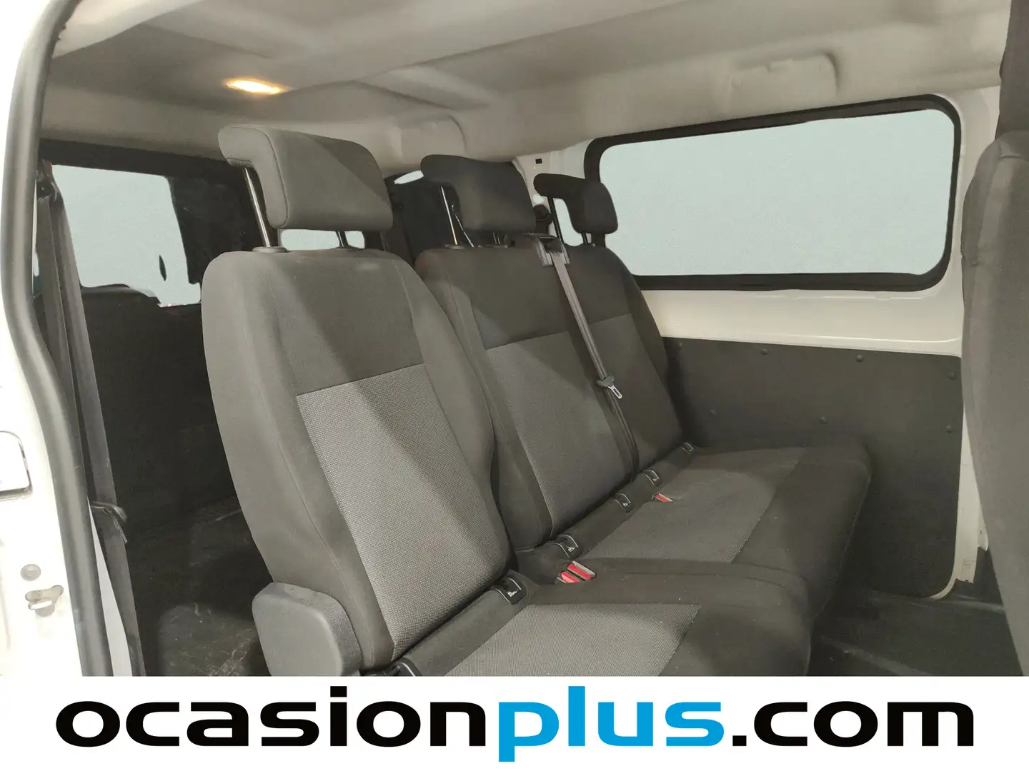 Foto Peugeot Expert Peugeot Expert BlueHDi 120 S&S Standard (120 CV) 9 Plazas