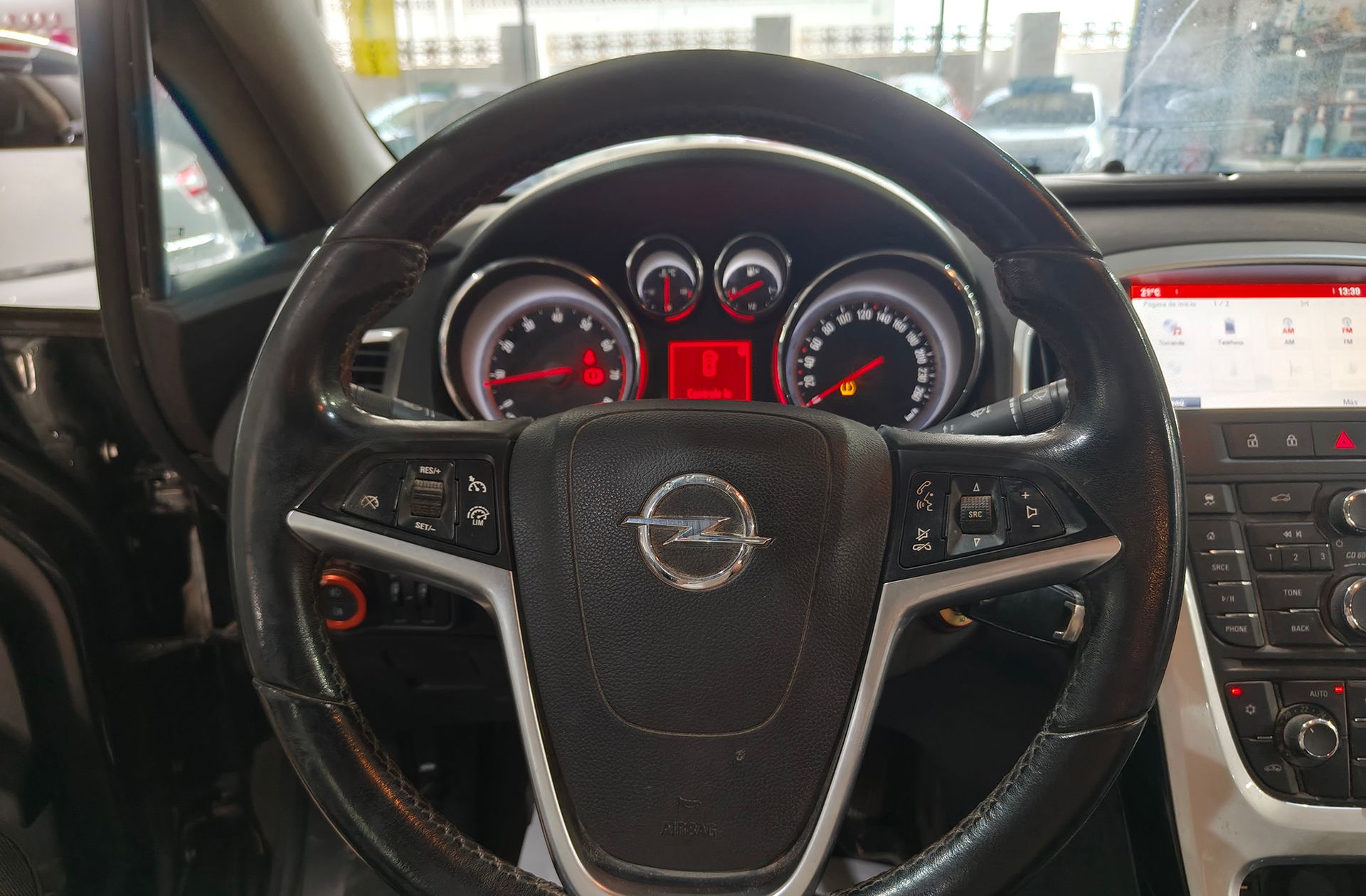 Opel Astra 1.6 Sedan Selective - foto 20