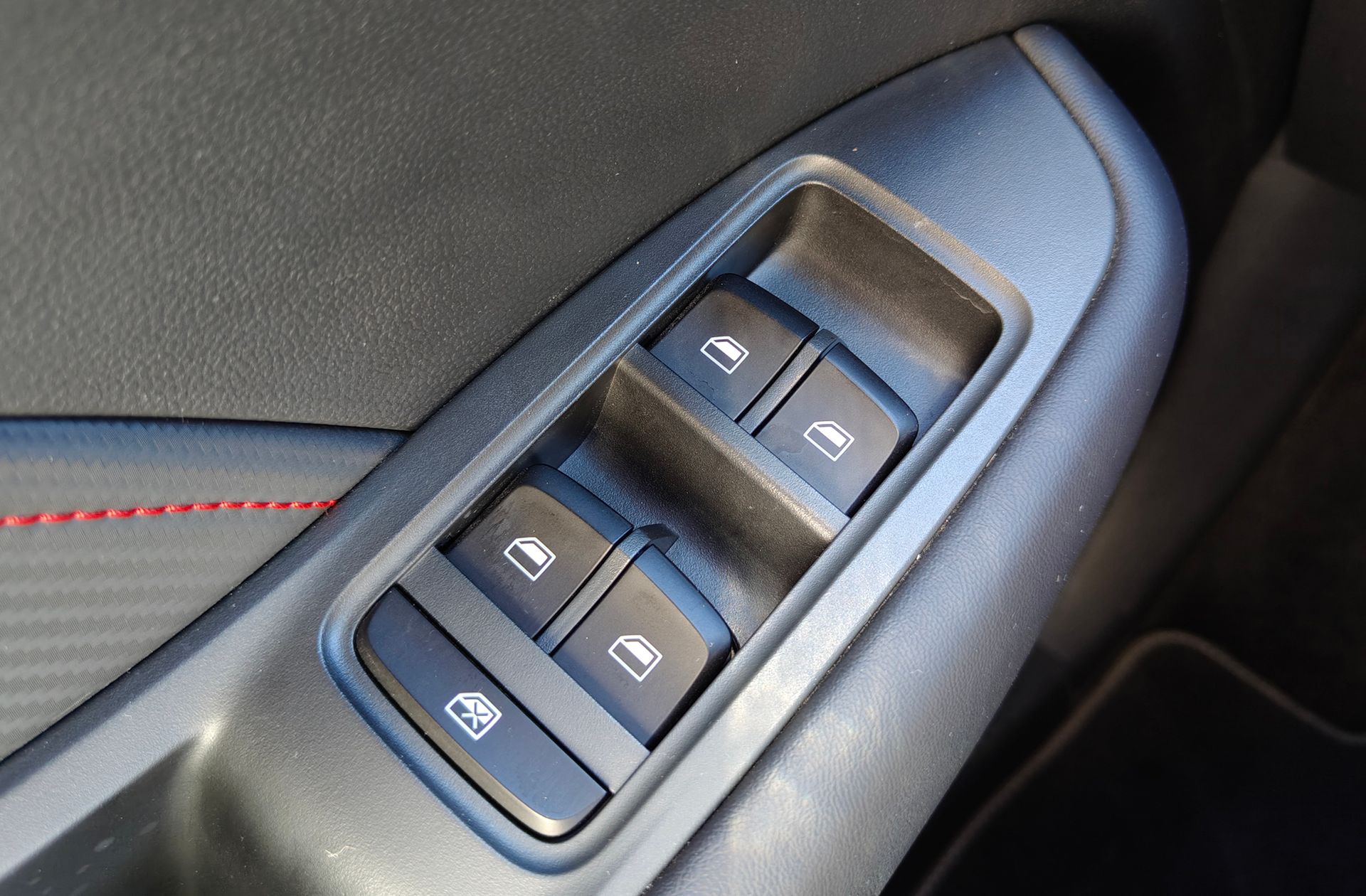 MG ZS 1.0T Luxury - foto 33