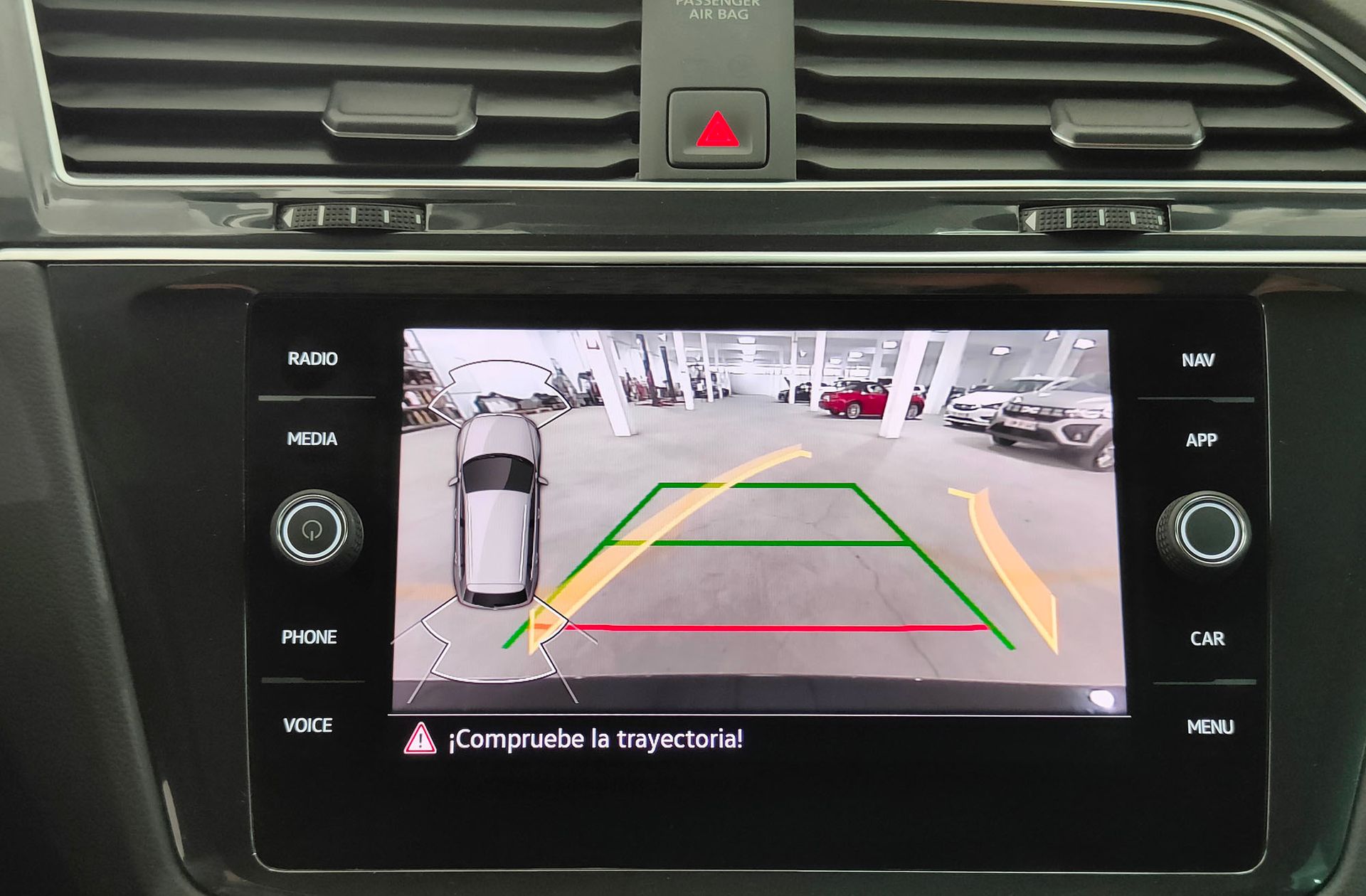 Volkswagen Tiguan R-Line 2.0 TDI 4Motion DSG - foto 11