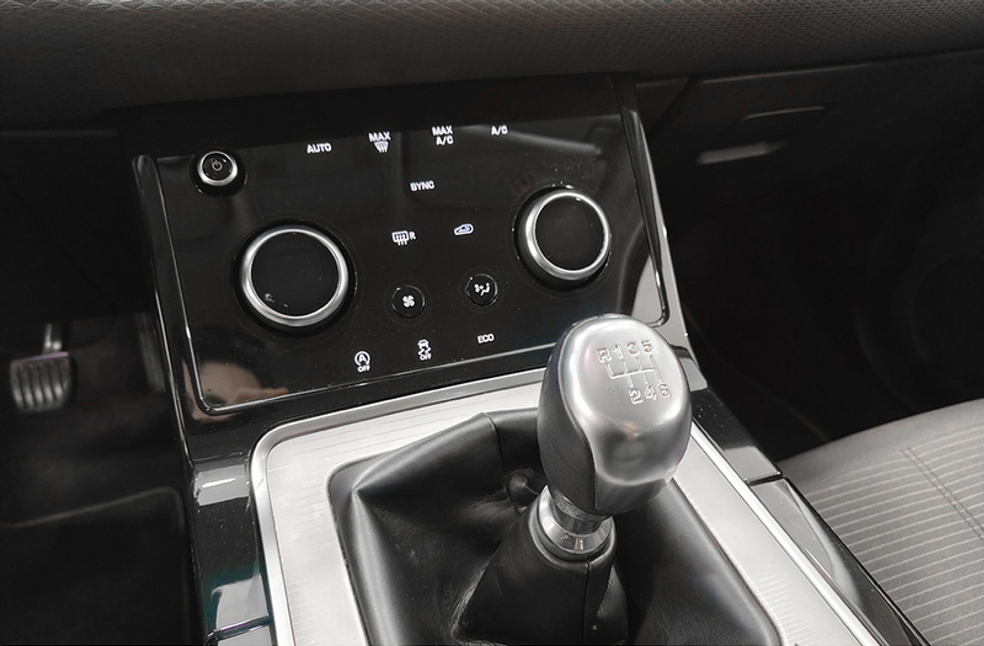 Land Rover Range Rover Evoque D150 Standard FWD - foto 5