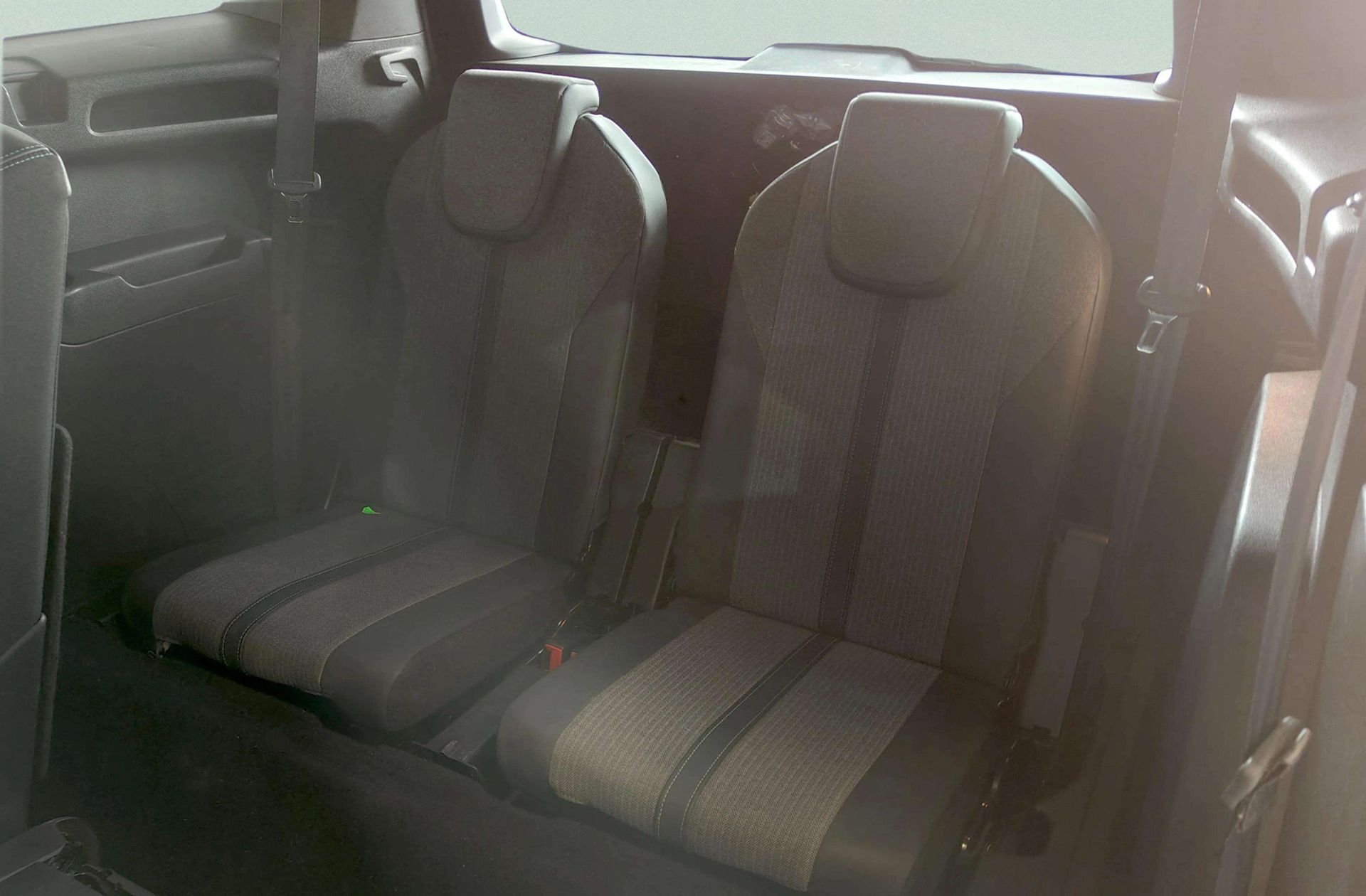 Peugeot 5008 1.2 Allure Pack eDCS6 7 plazas - foto 14