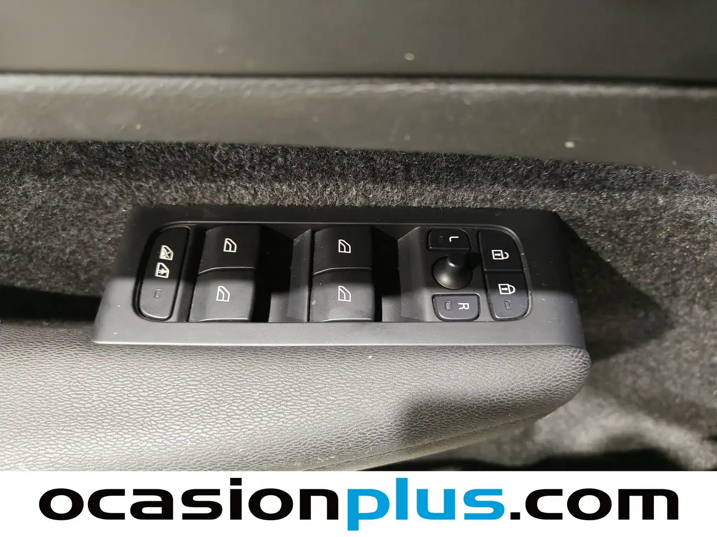 Foto Volvo XC40 Volvo XC40 T2 Core Auto (129 CV)