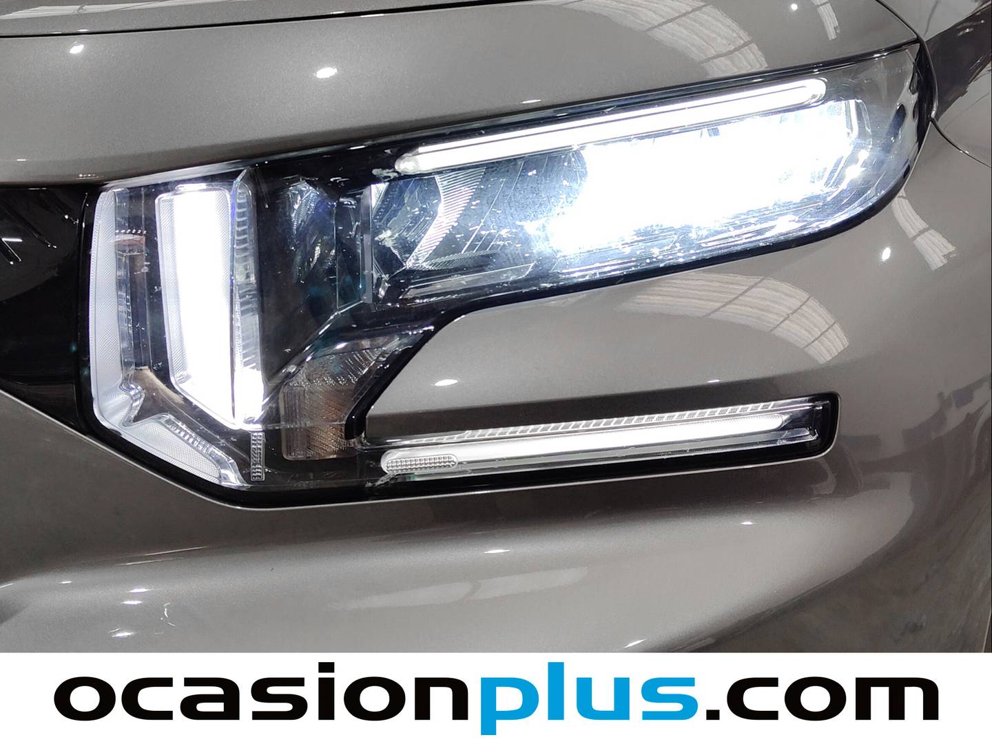 Extras del Citroën C3 Aircross Citroën C3 Aircross Hybrid 145 Plus e-DCS6 (145 CV)