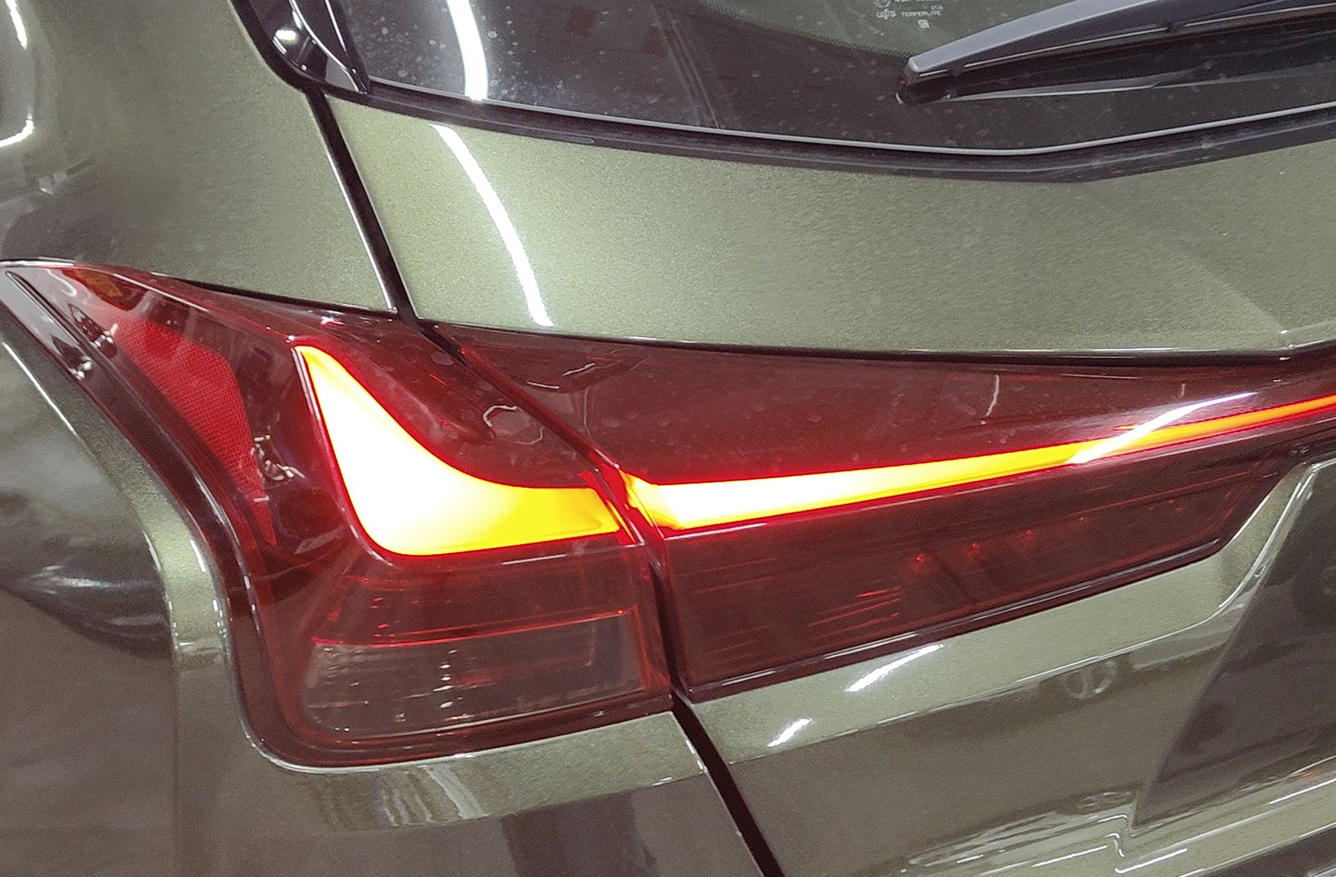 Lexus UX 300h Plus - foto 16