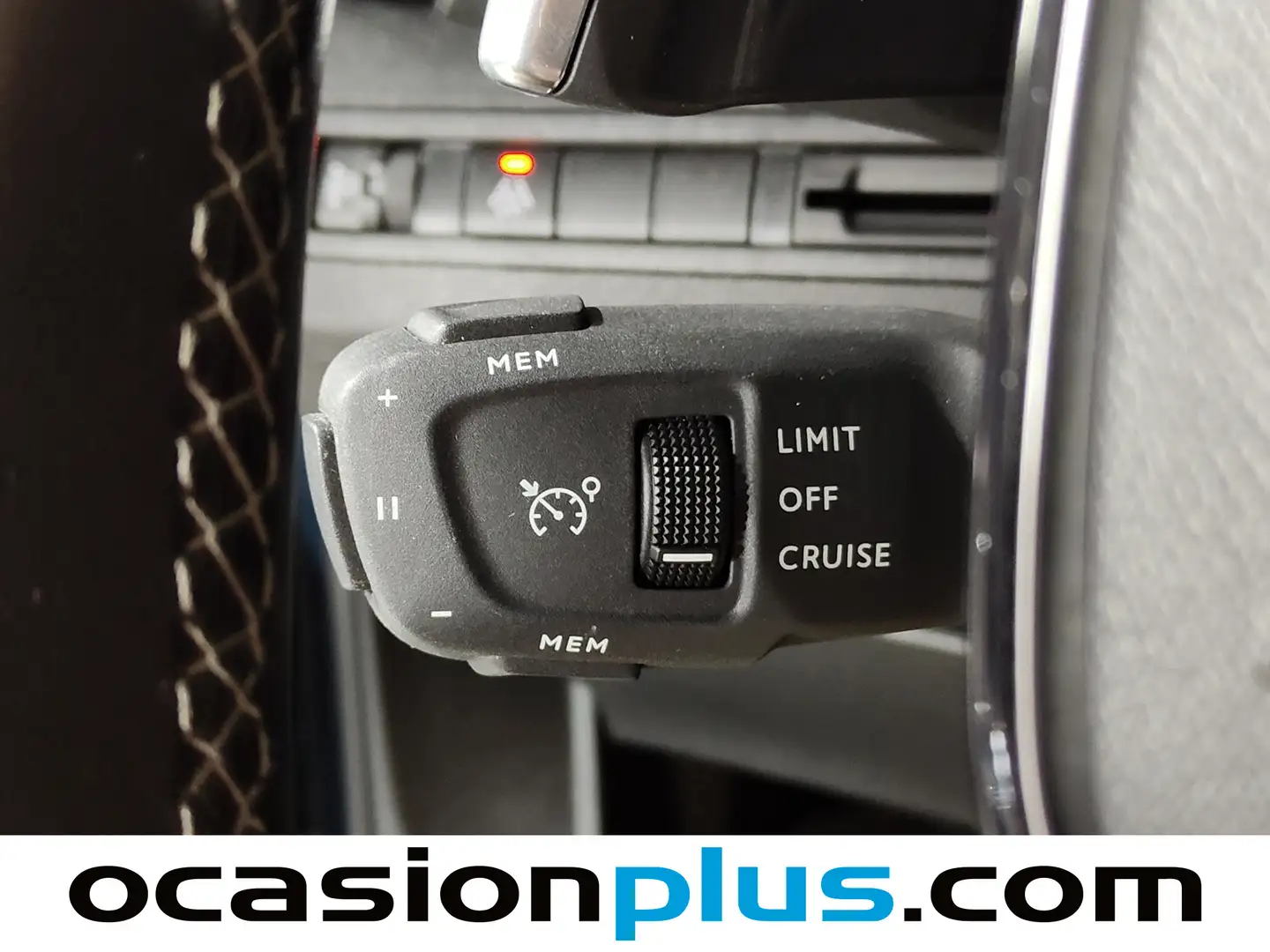 Foto Peugeot 3008 Peugeot 3008 PureTech 130 S&S Allure Pack EAT8 (130 CV)