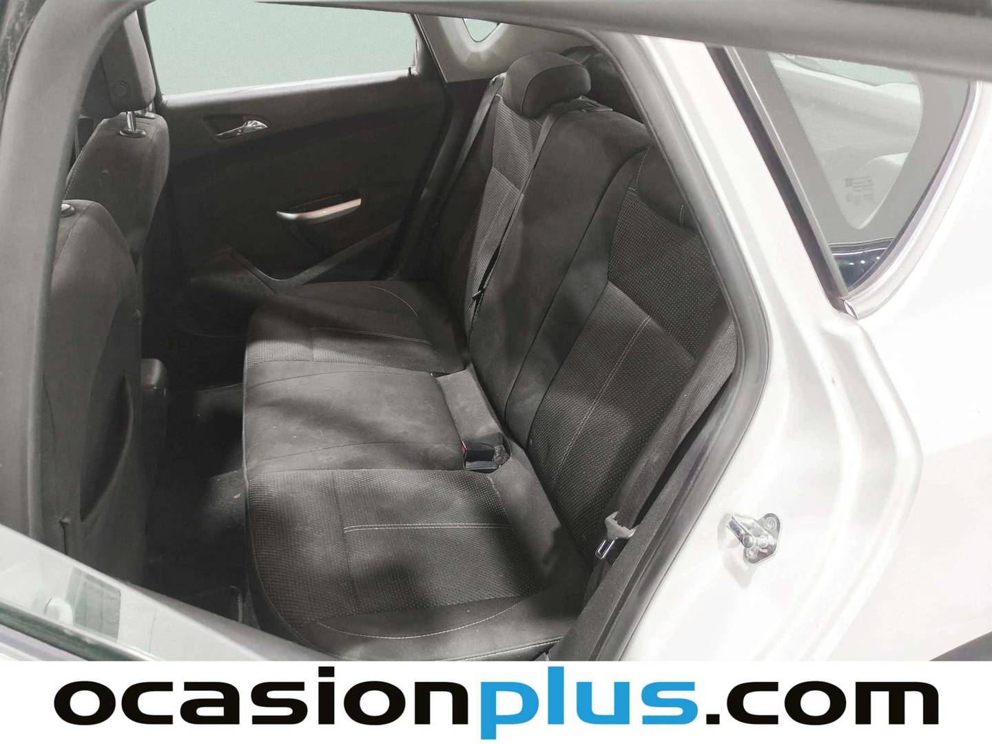 Foto asientos traseros Opel Astra Opel Astra 1.7 CDTI Sport (125 CV)