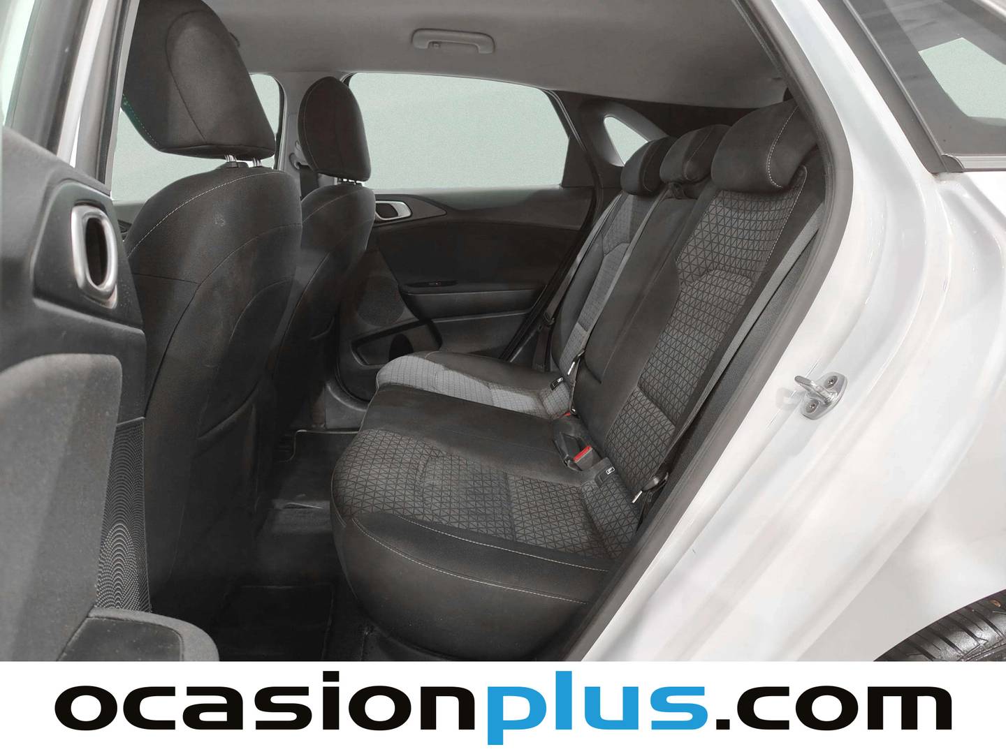 Foto asientos traseros KIA Ceed KIA Ceed 1.4 CVVT Business (100 CV)