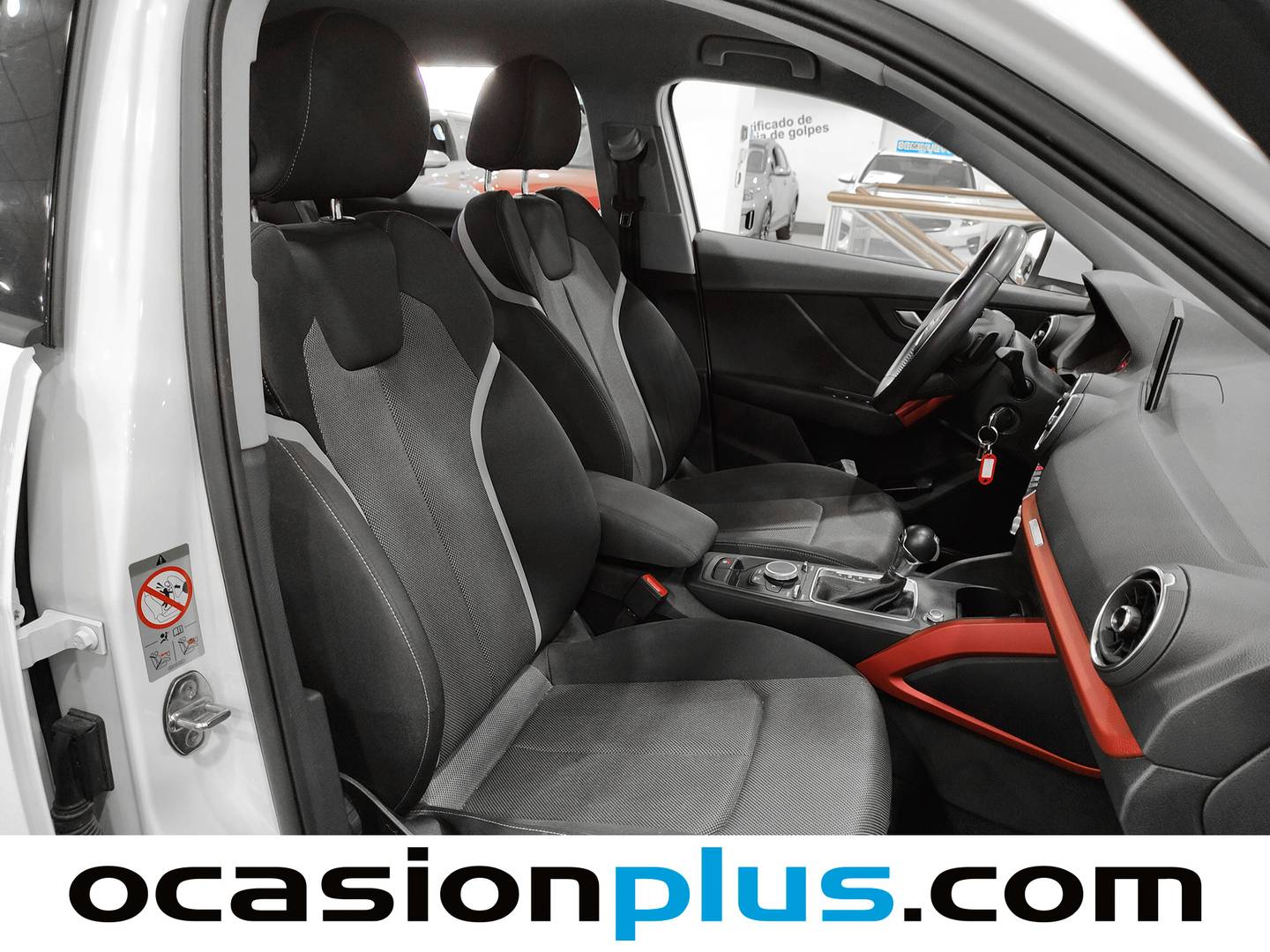 Foto Audi Q2 Audi Q2 sport 30 TDI (116 CV) S tronic