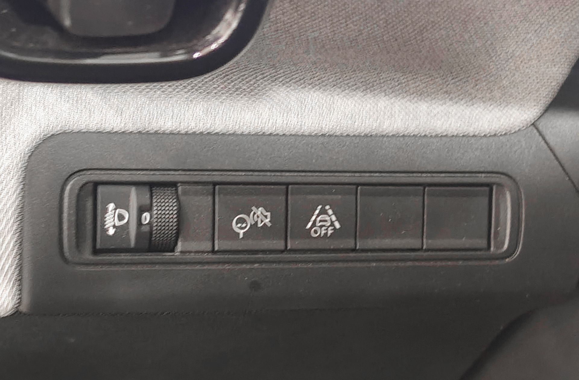 Citroën C3 Aircross Hybrid 136 Plus e-DCS6 - foto 23