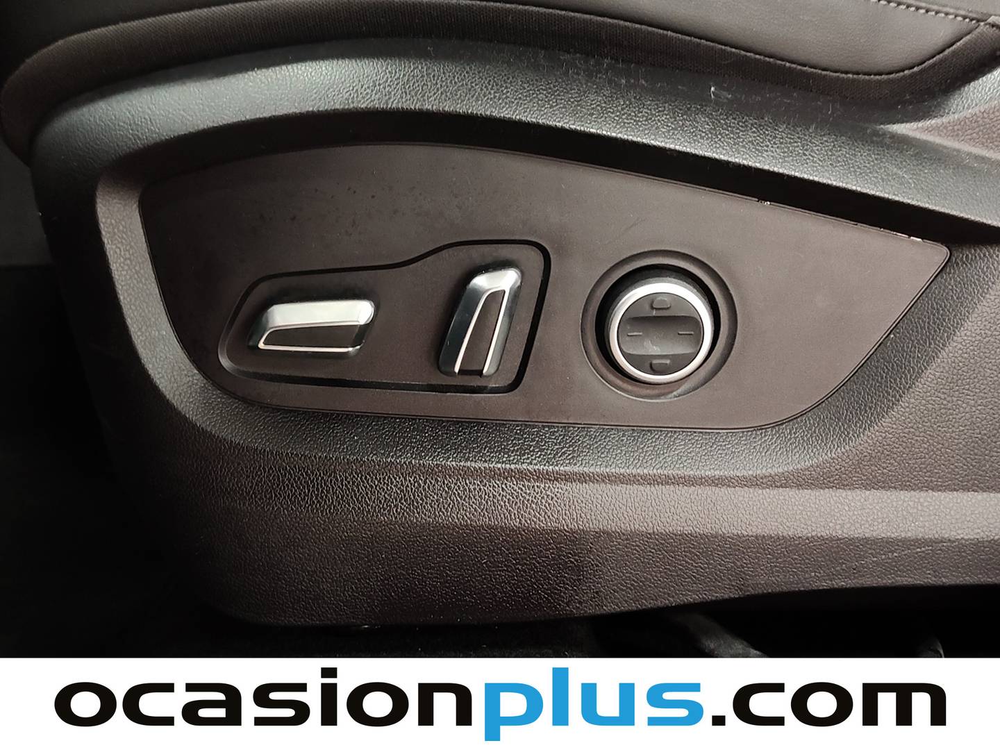 EBRO S800 EBRO S800 1.6 TGDI Premium DCT (147 CV) 7 Plazas gasolina