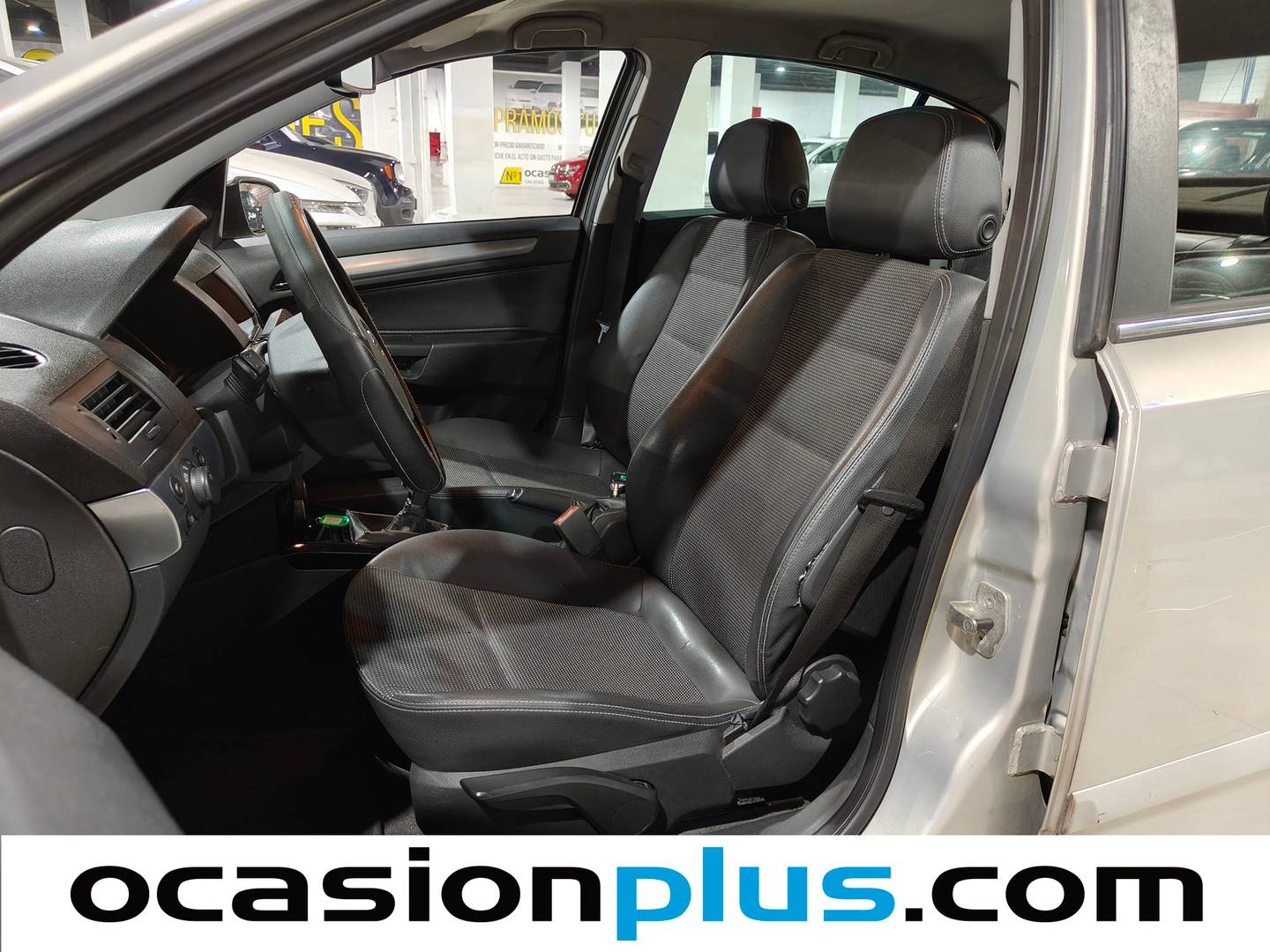 Foto asientos delanteros Opel Astra Opel Astra 1.7CDTi Edition (100 CV)