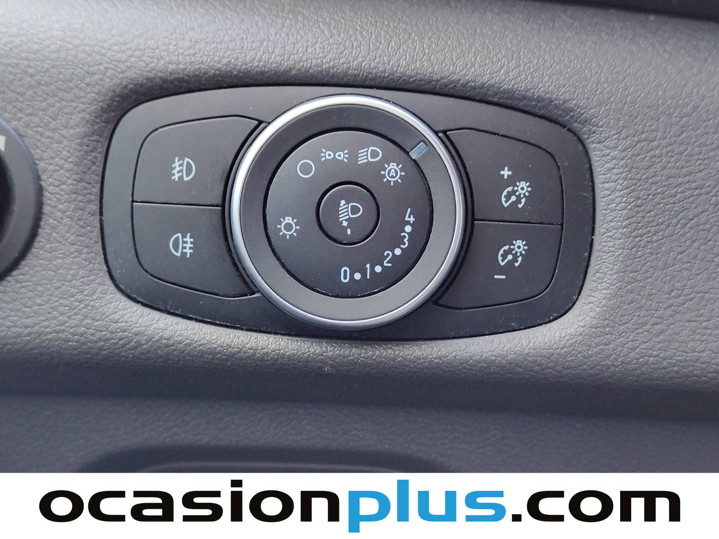 Extras del Ford Transit Ford Transit Furgon 350 DC L3H2 Trend FWD (130 CV) 7 Plazas