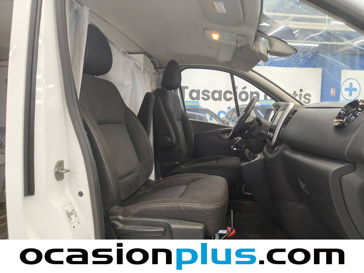 Foto asientos traseros Nissan NV300 Nissan NV300 Combi 2.0 dCi L1H1 1T Premium (120 CV) Camperizada 2 Plazas
