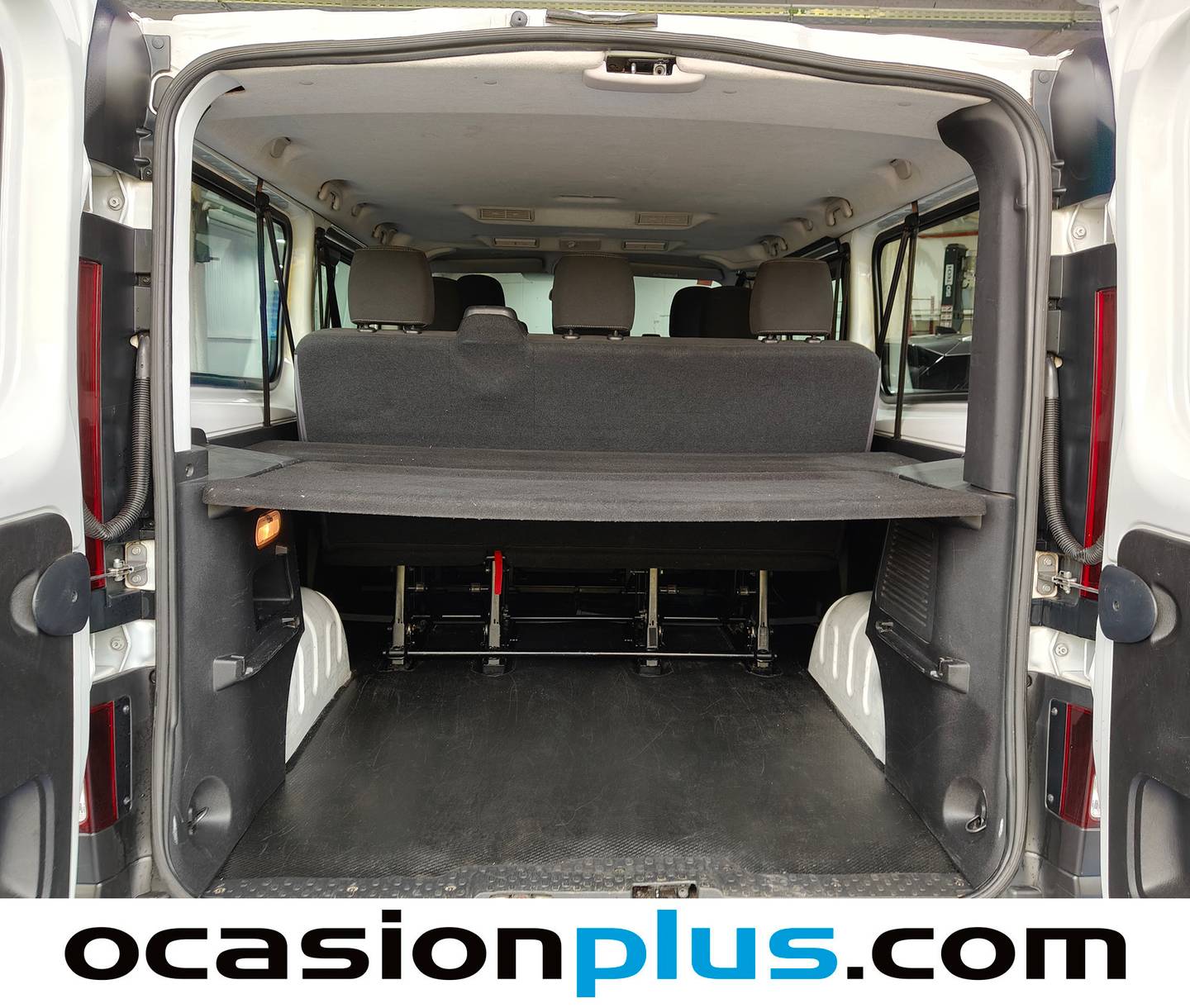 Foto asientos traseros Renault Trafic Renault Trafic Largo Energy Blue dCi (120 CV) 9 plazas