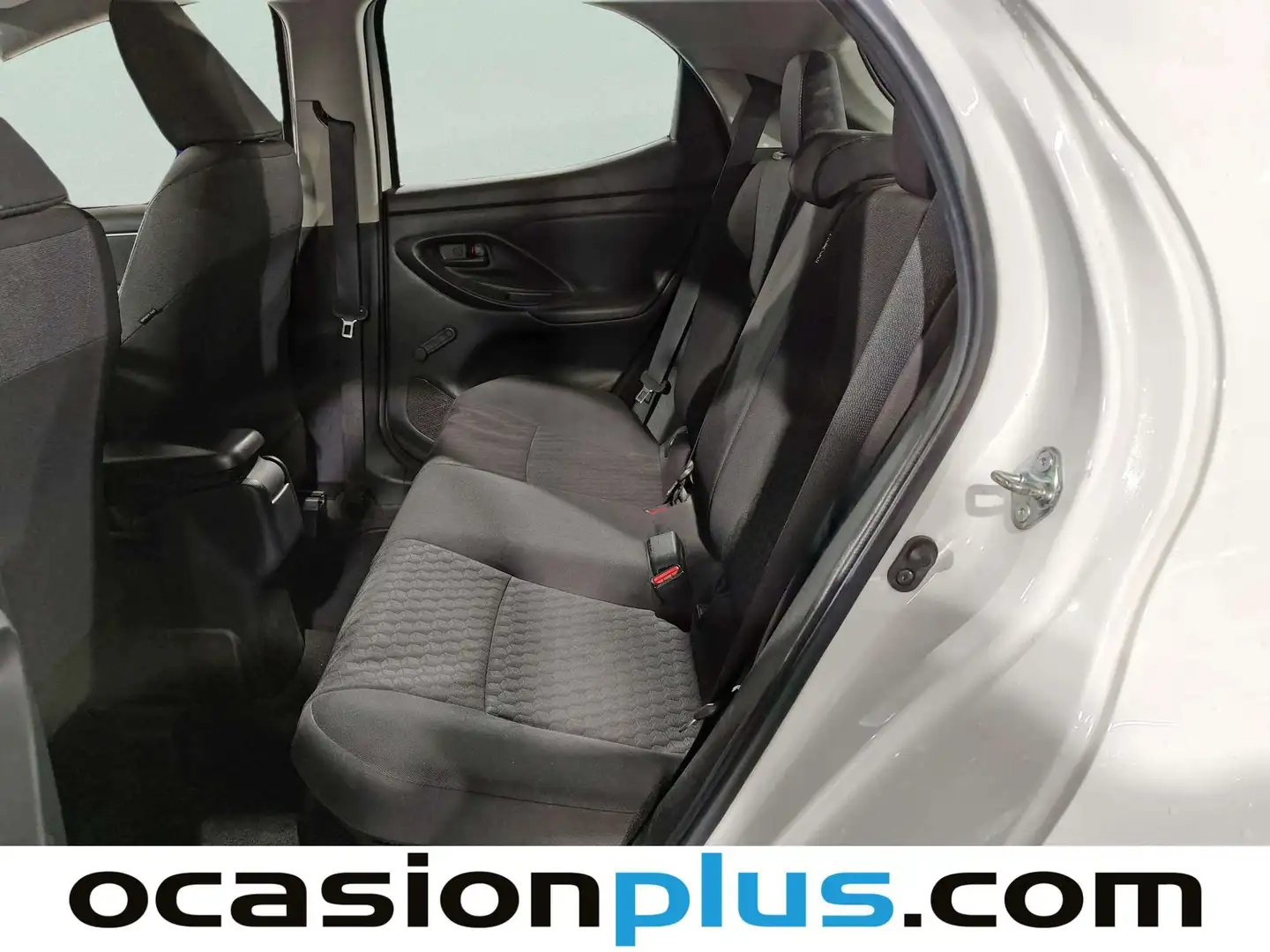 Foto Toyota Yaris Toyota Yaris 120H Business Plus (116 CV)