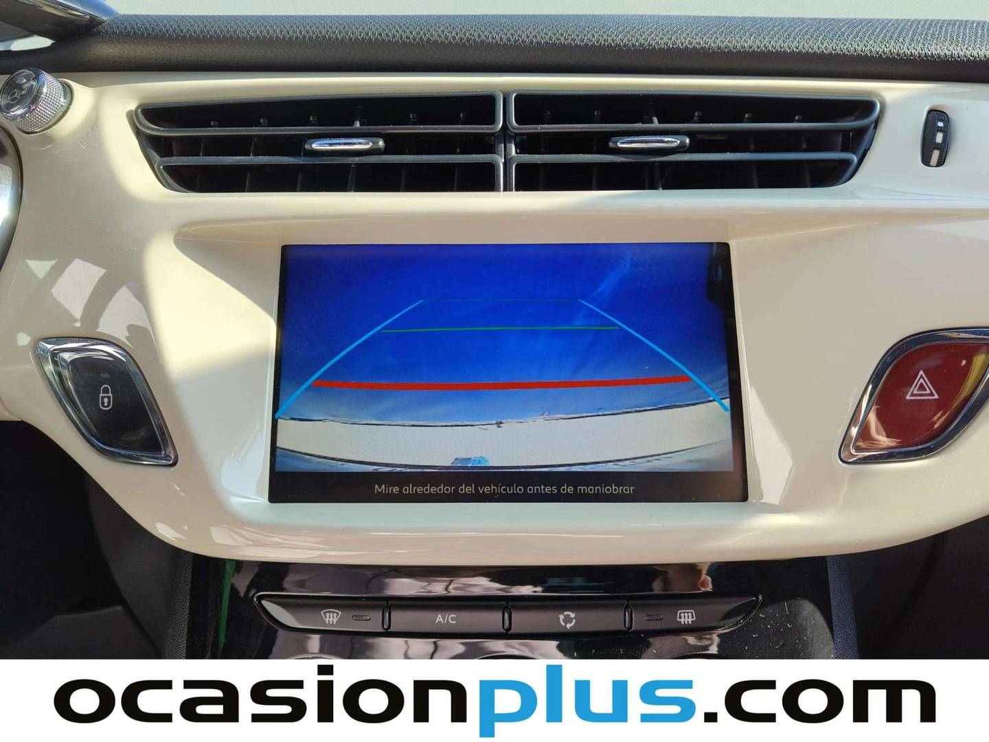 Foto DS DS 3 DS DS3 Crossback PureTech 110 Café Racer EAT6 (110 CV)