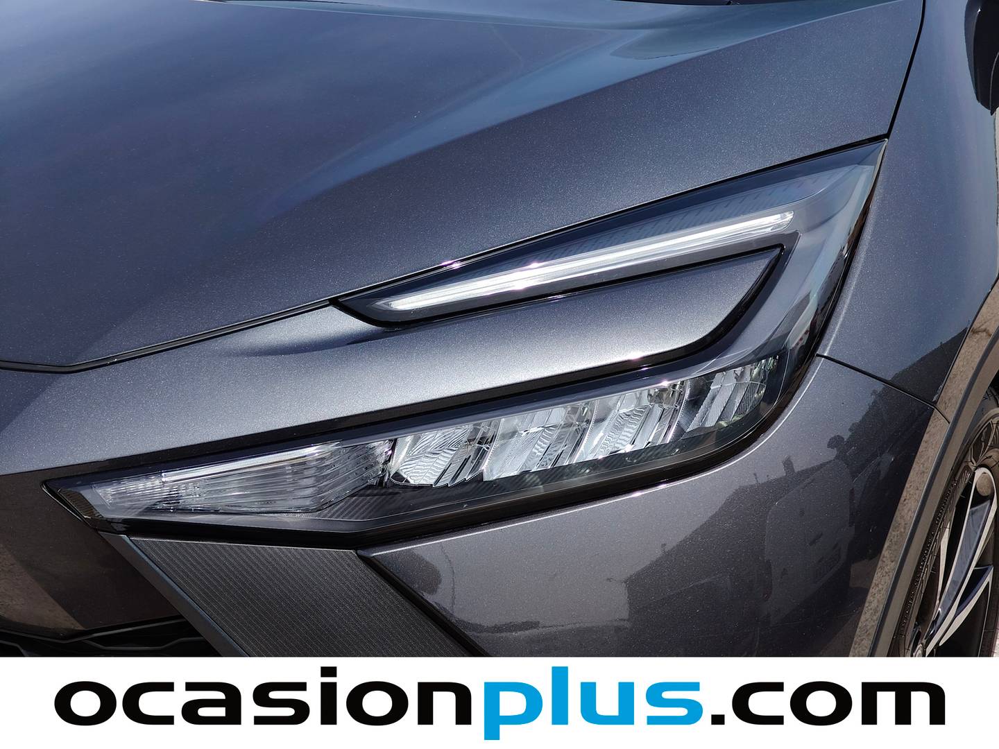 Acabados Toyota C-HR Toyota C-HR 140H Advance (140 CV)