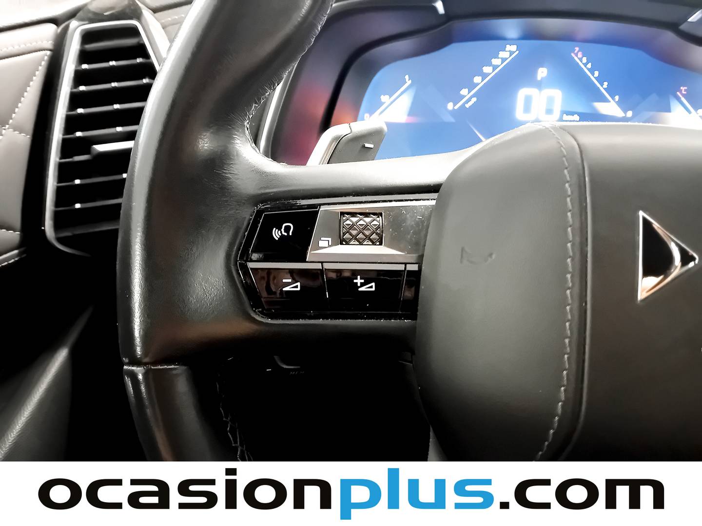 Foto DS DS 7 Crossback DS DS7 Crossback PureTech  (180CV) AT Bastille +