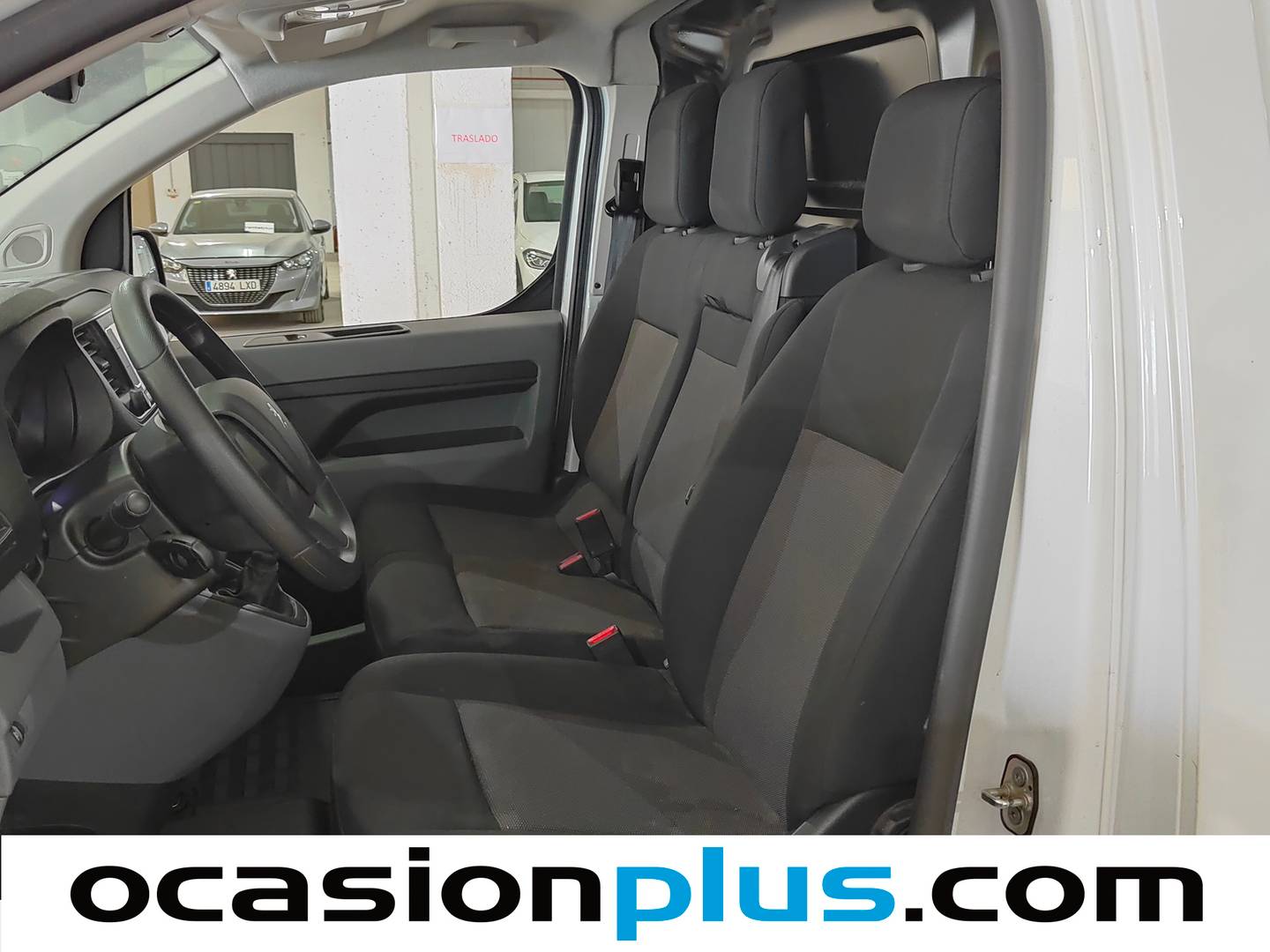 Foto asientos delanteros Peugeot Expert Peugeot Expert Furgon BlueHDi 120 Premium (120 CV)