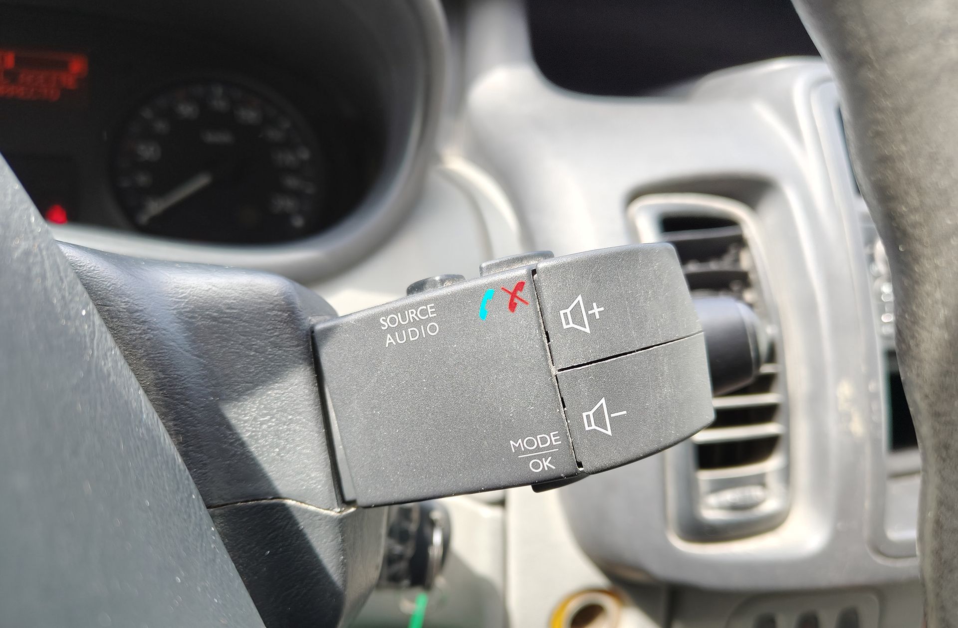 Nissan Primastar Furgon 2.0 dCi Anticipated Premium Larga - foto 19