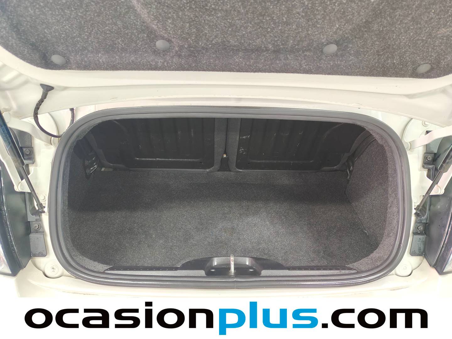 Fotos maletero Fiat 500C Fiat 500C 1.2 8v Cabrio S (69 CV)
