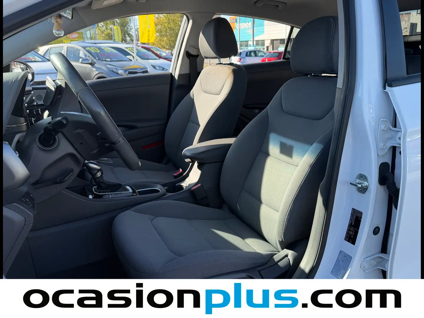 Foto Hyundai IONIQ Hyundai Ioniq 1.6 GDI HEV Klass LE (141 CV)