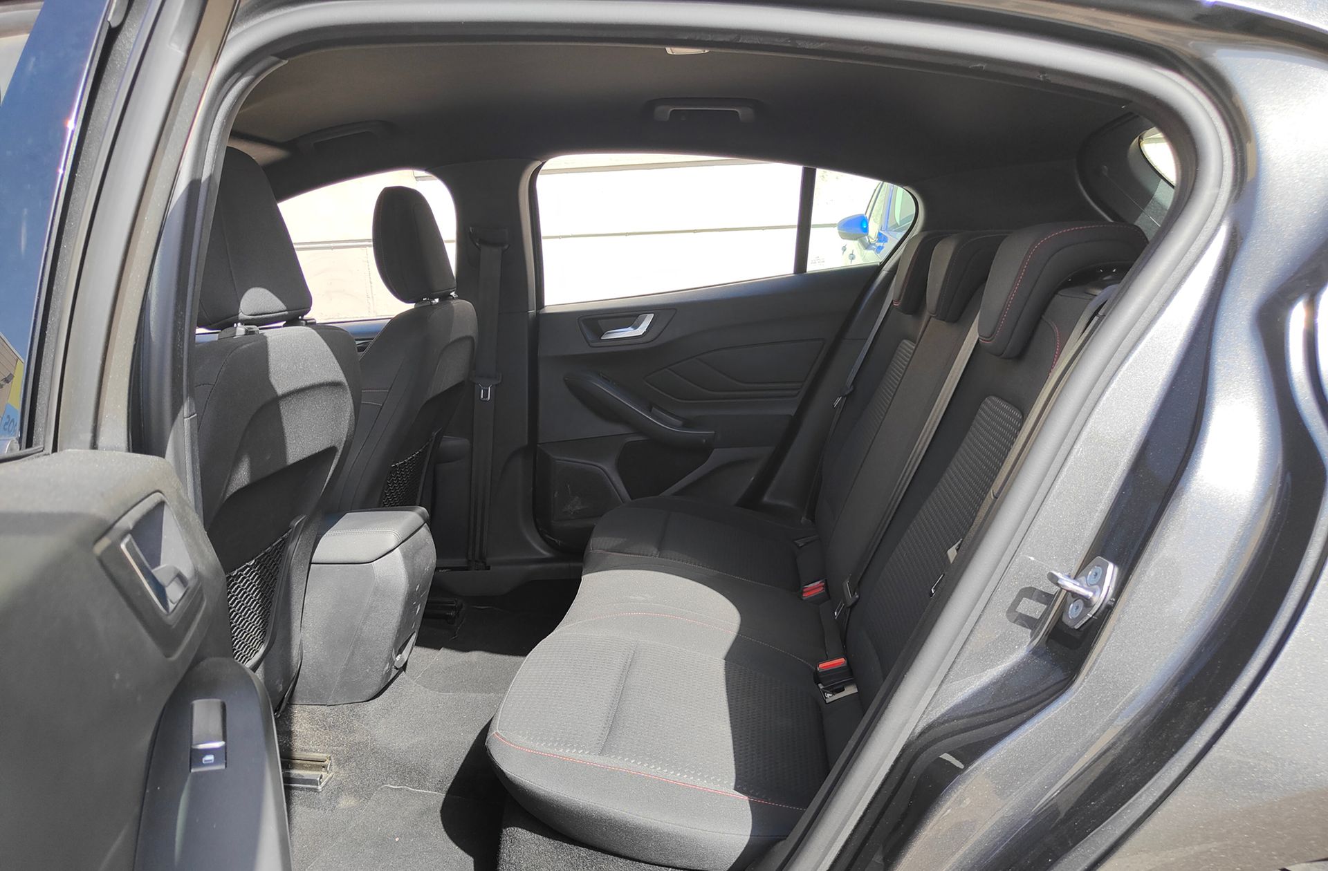 Ford Focus 1.0 EcoBoost ST-Line - foto 13
