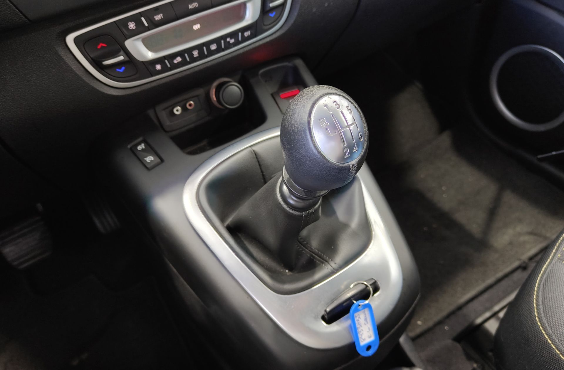 Renault Grand Scénic Dynamique dCi - foto 6