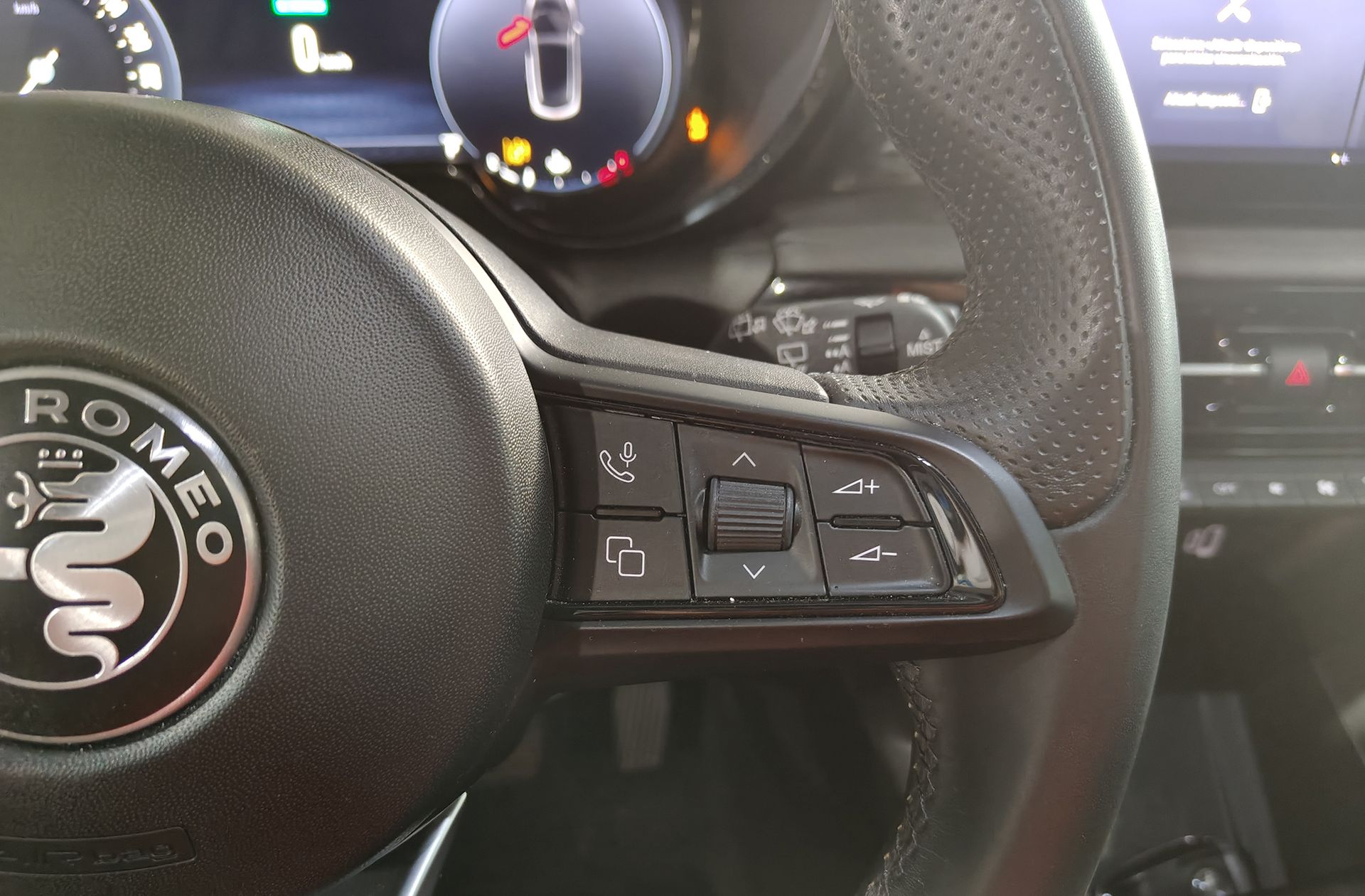 Alfa Romeo Tonale 1.5 MHEV Sprint FWD - foto 29