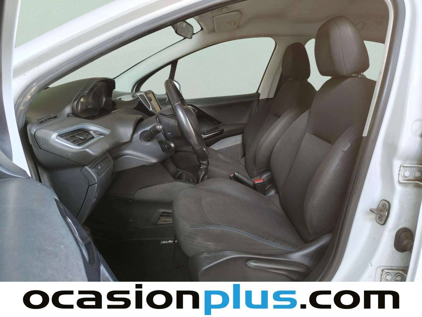 Foto asientos delanteros Peugeot 208 Peugeot 208 1.6 BlueHDi Style S (100 CV)
