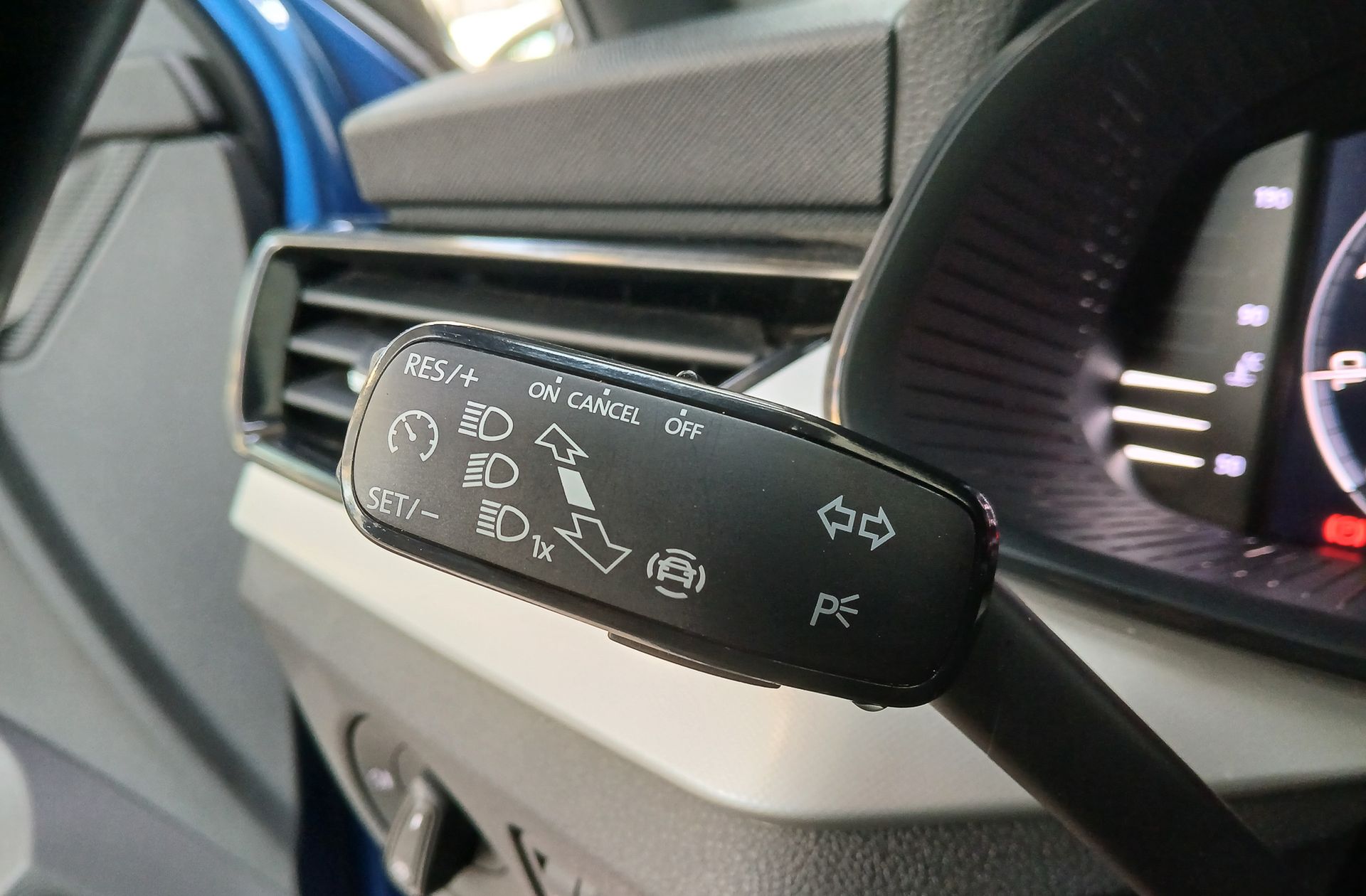 Škoda Kamiq 1.0 TSI Sport - foto 25