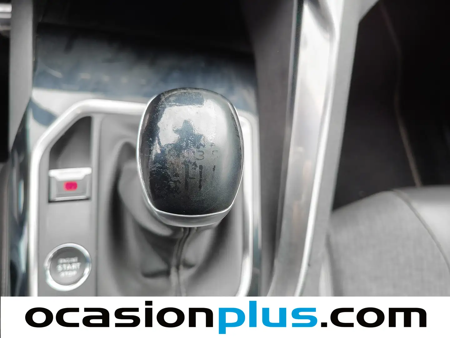 Foto Peugeot 3008 Peugeot 3008 PureTech 130 S&S GT Line (130 CV)