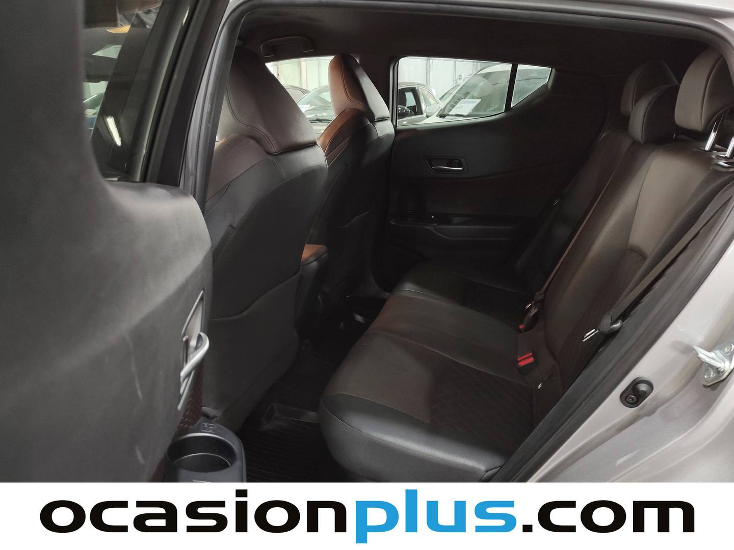 Foto Toyota C-HR Toyota C-HR 1.8 125H Dynamic Plus (122 CV)