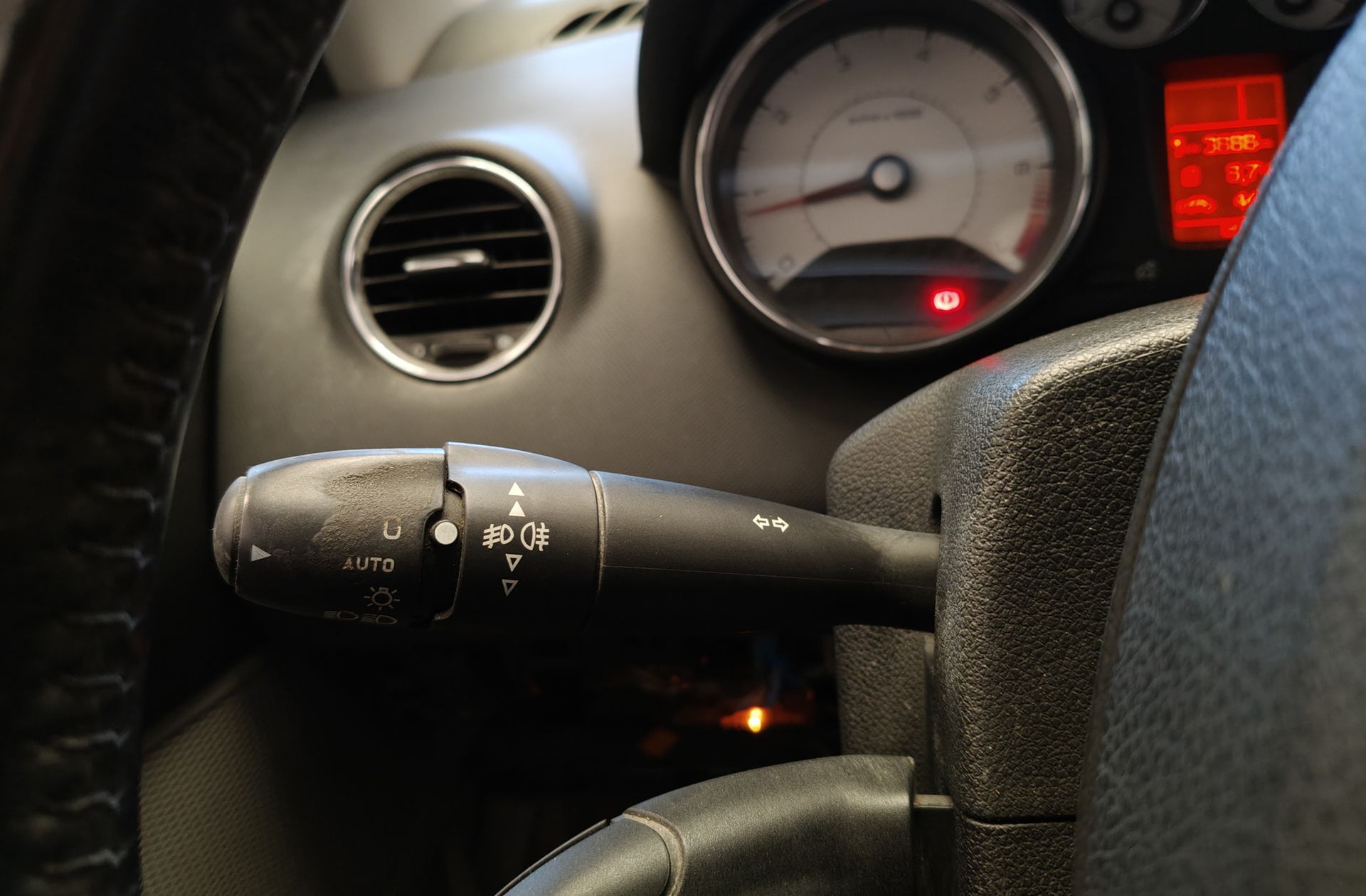 Peugeot 308 CC 1.6 THP Edition Limitada - foto 19