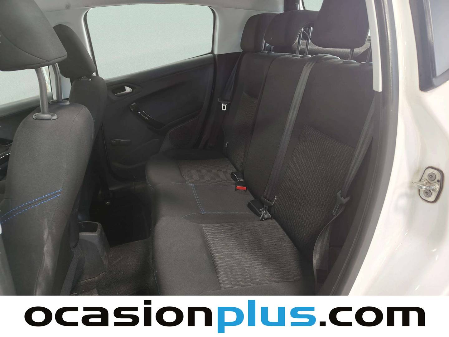 Foto asientos traseros Peugeot 208 Peugeot 208 PureTech Signature (82 CV)