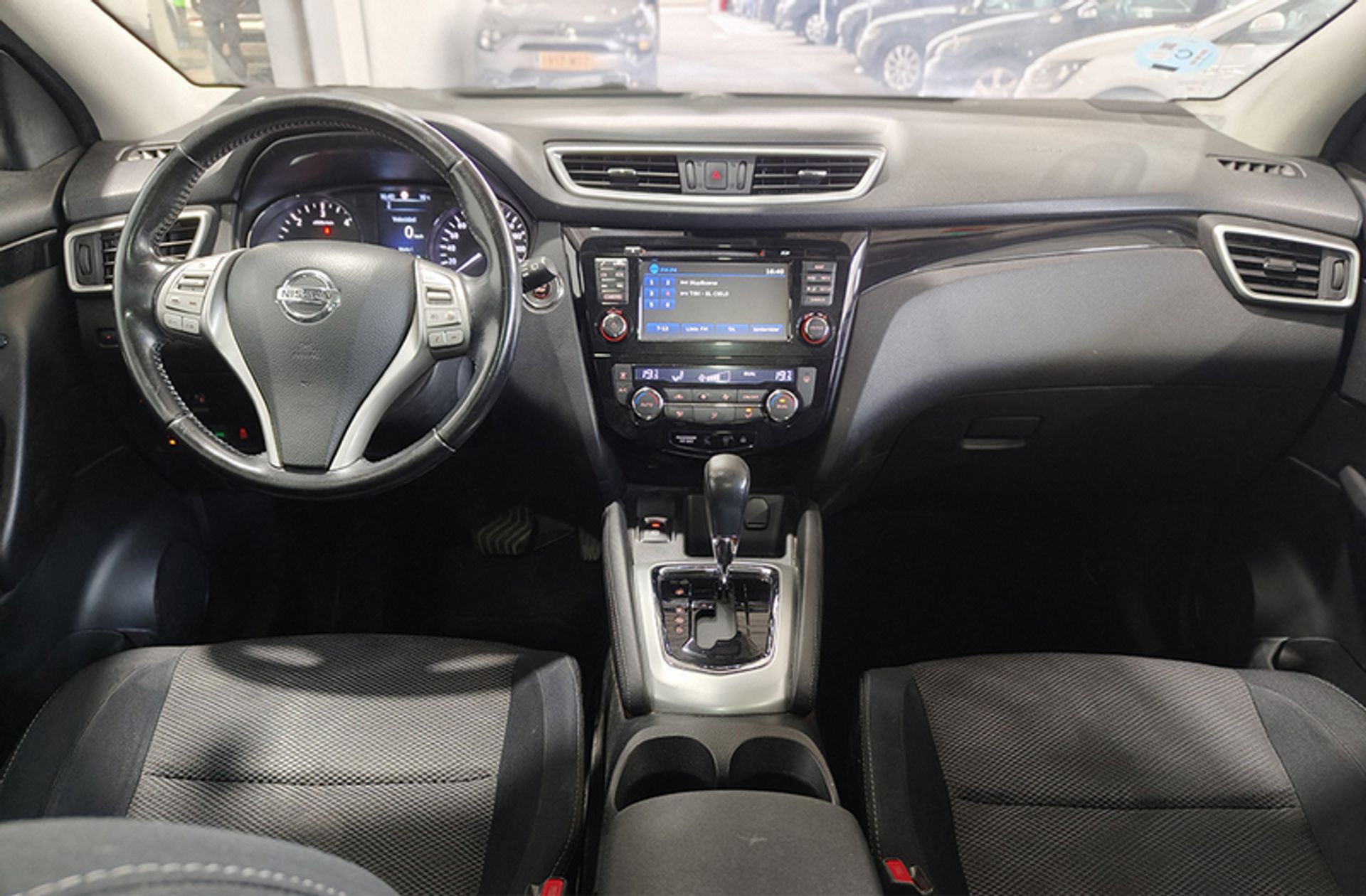 Nissan Qashqai 1.6 dCi N-Connecta 4x2 XTronic - foto 7