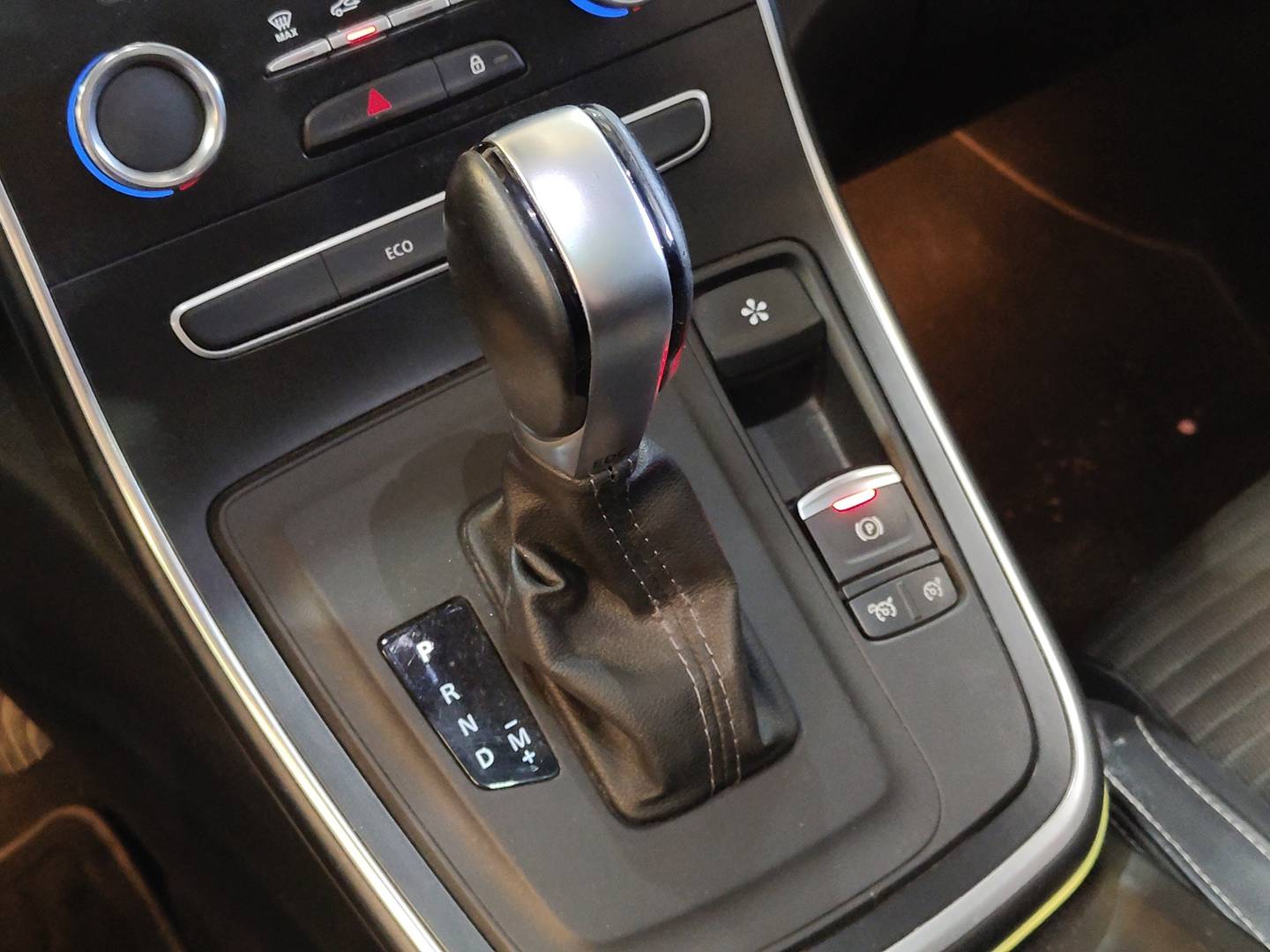 Foto Renault Scénic Renault Scenic Zen Energy TCe (160 CV) EDC