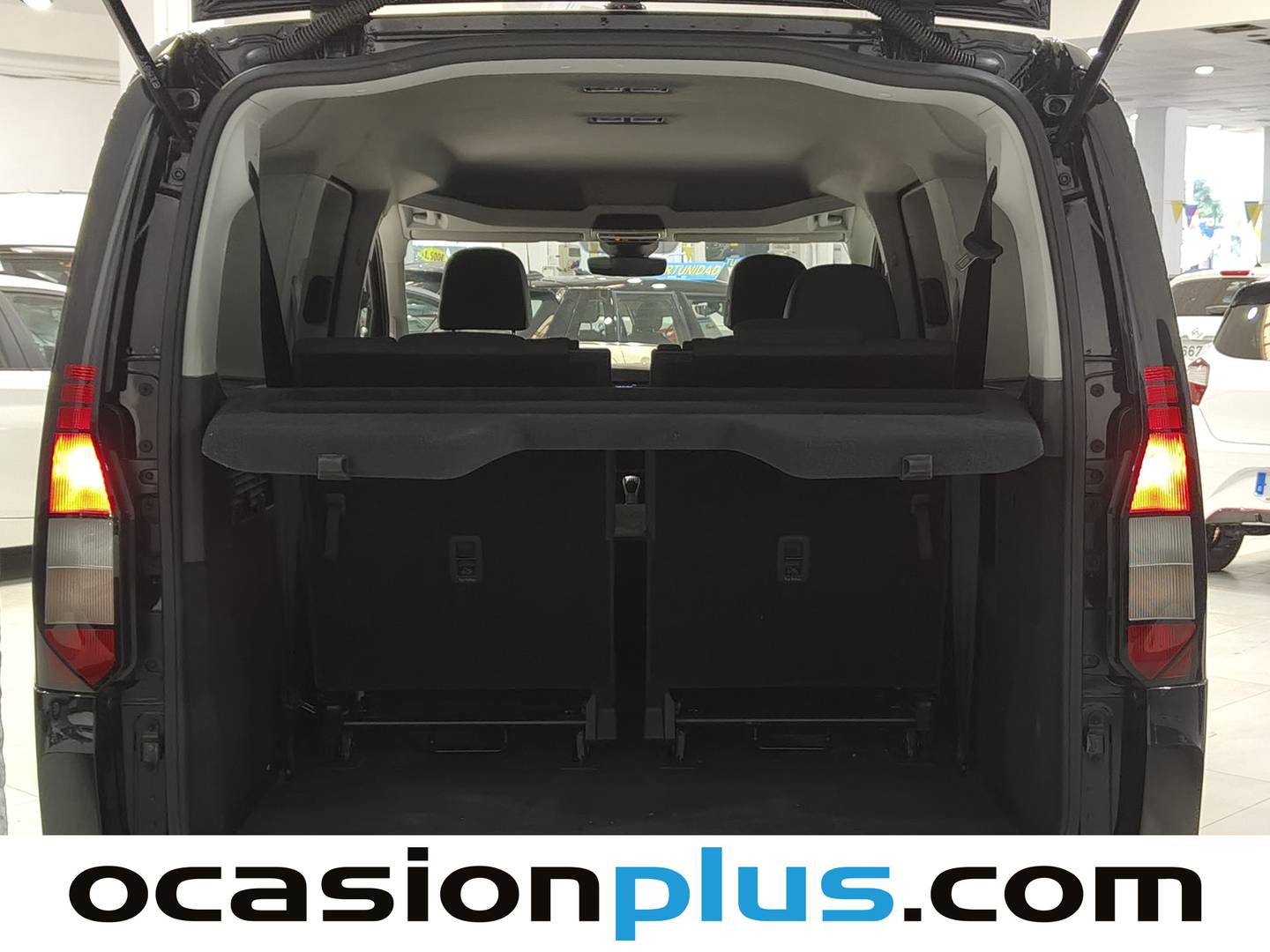 Fotos maletero Volkswagen Caddy Volkswagen Caddy Maxi Origin 2.0 TDI (102 CV) 7 plazas