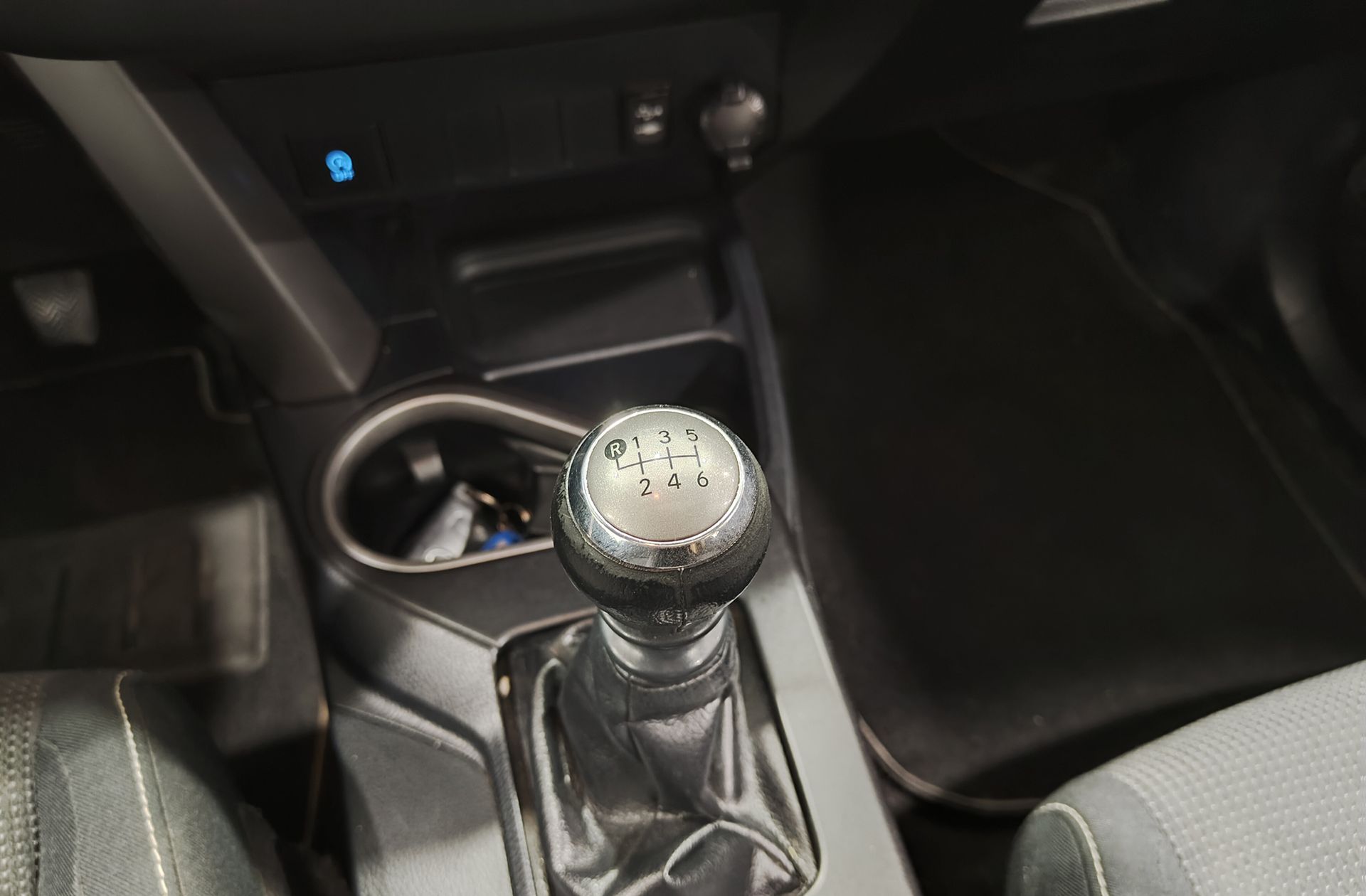 Toyota RAV4 150D 2WD Advance - foto 5