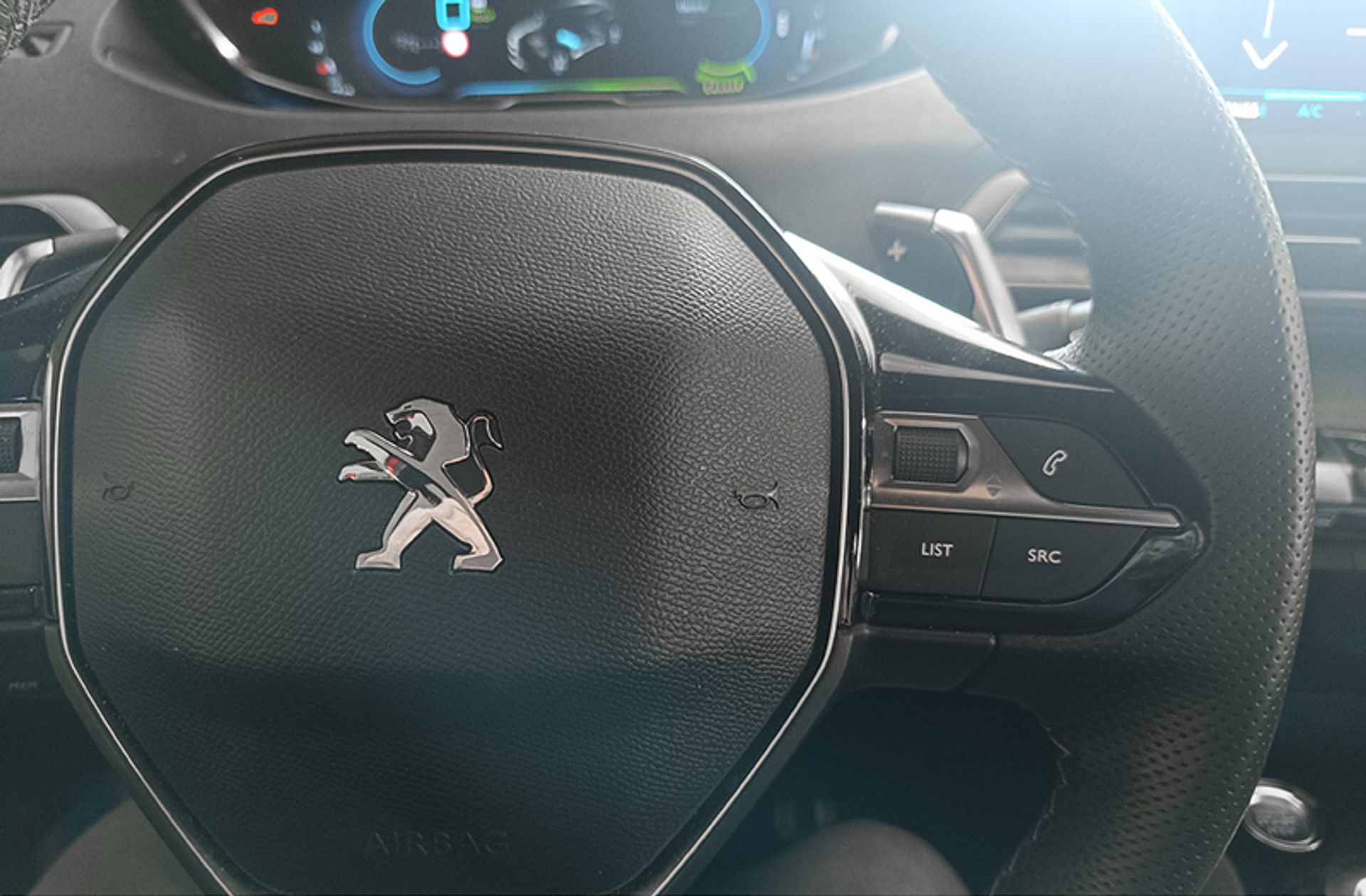 Peugeot 3008 300 GT e-EAT8 - foto 29