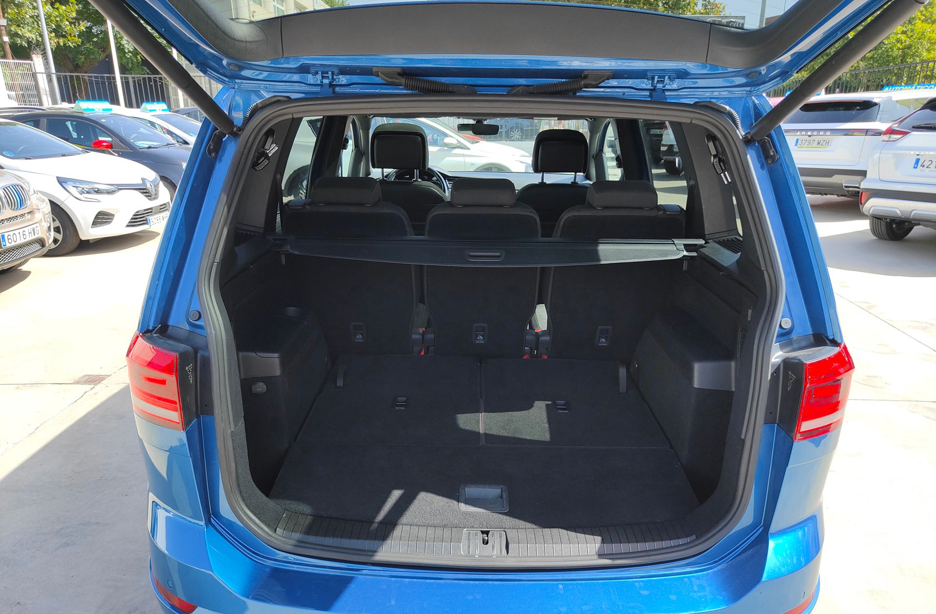 Volkswagen Touran Sport 2.0 TDI DSG R-Line - foto 19