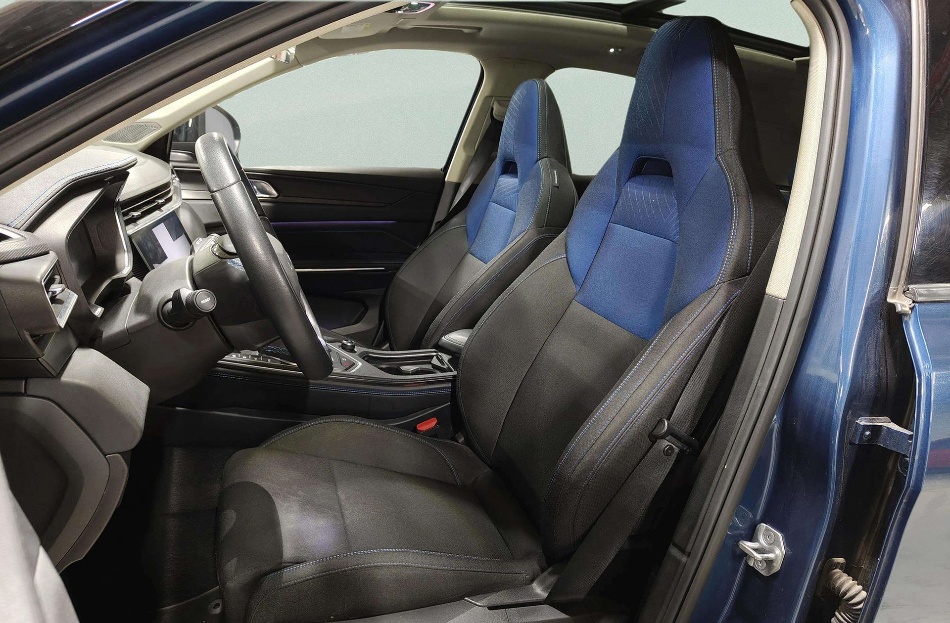 Lynk & Co 01 1.5 PHEV - foto 13