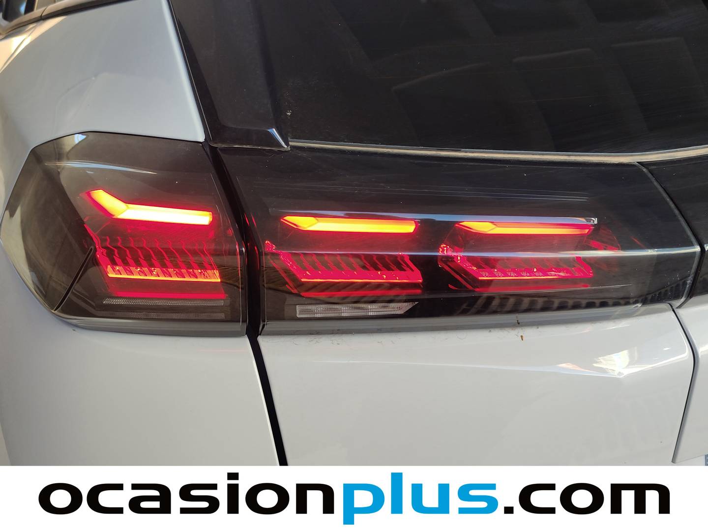 Acabados Peugeot 2008 Peugeot 2008 Allure Hybrid eDCS6 (145 CV)