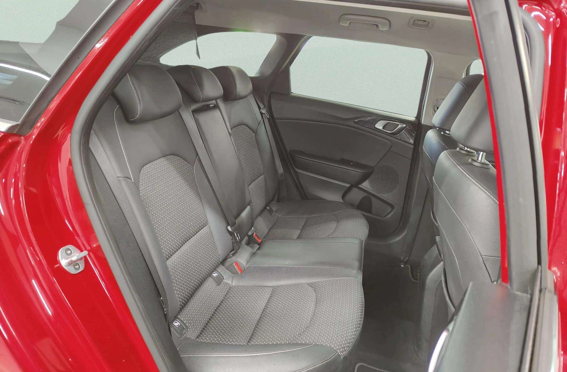 Kia Ceed 1.0 T-GDi Tech - foto 17