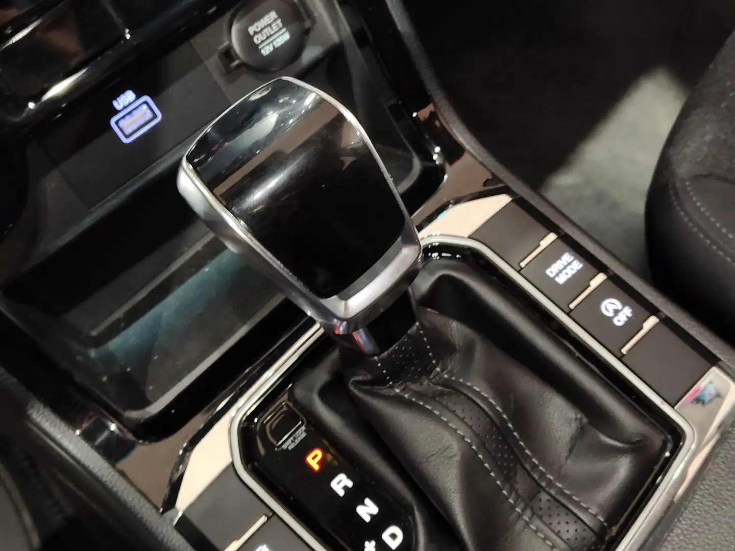 Foto SsangYong Korando Ssangyong Korando D16T Urban Auto (136 CV)