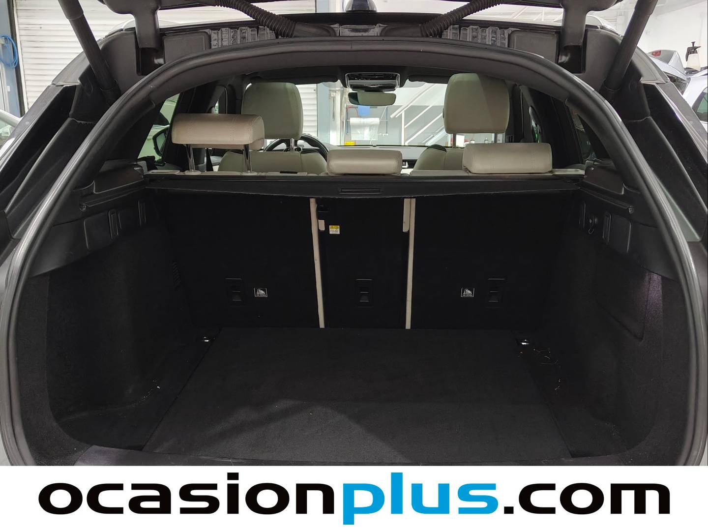 Foto Land Rover Range Rover Velar Land Rover Range Rover Velar P250 R-Dynamic S 4WD Auto (250 CV)