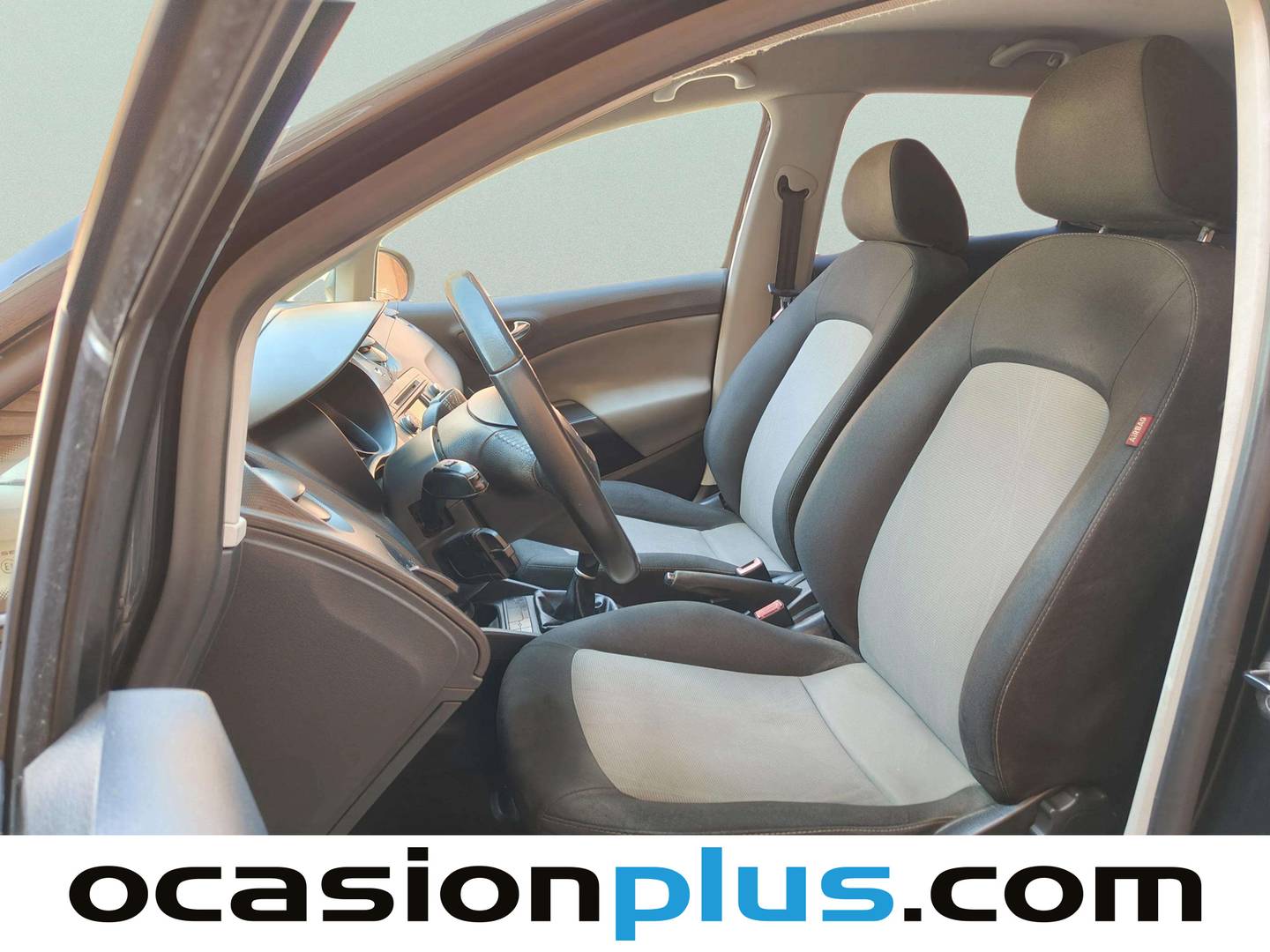 Foto asientos delanteros Seat Ibiza Seat Ibiza ST 1.6 TDI Style (105 CV)