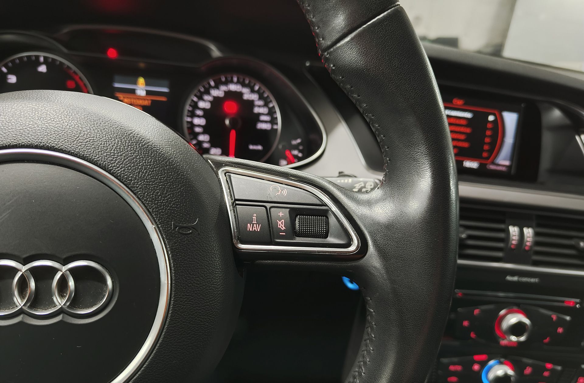 Audi A4 Avant Advanced edition 2.0 TDI - foto 24